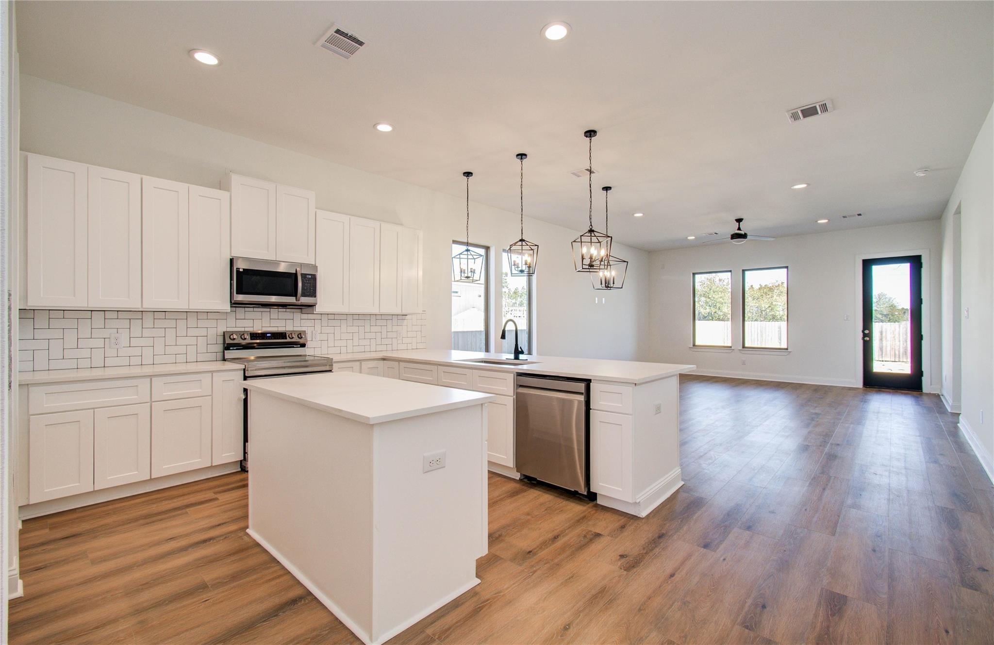 1248 Road 5802, Cleveland, TX 77327 photo