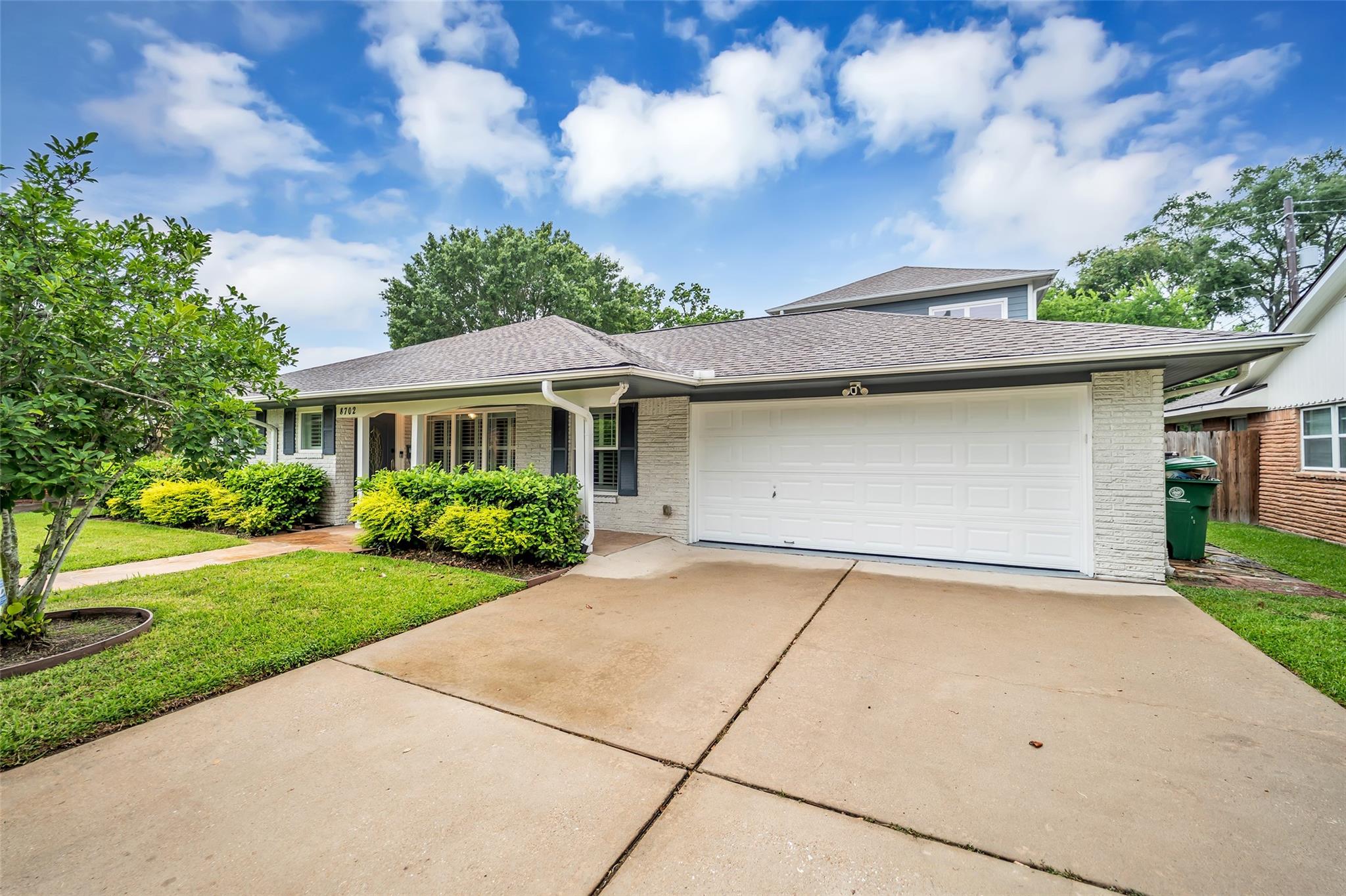 8702 Ilona Ln, Houston, TX 77025 photo