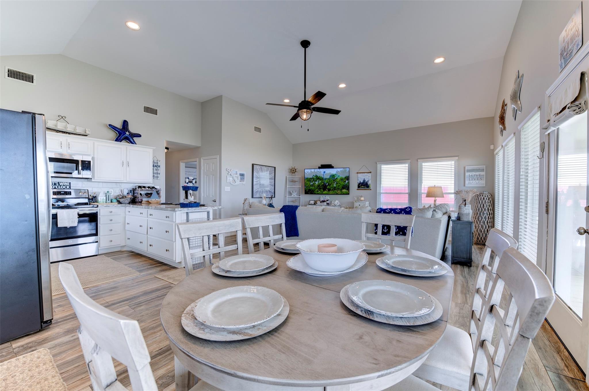 22321 Kennedy Dr, Galveston, TX 77554 photo