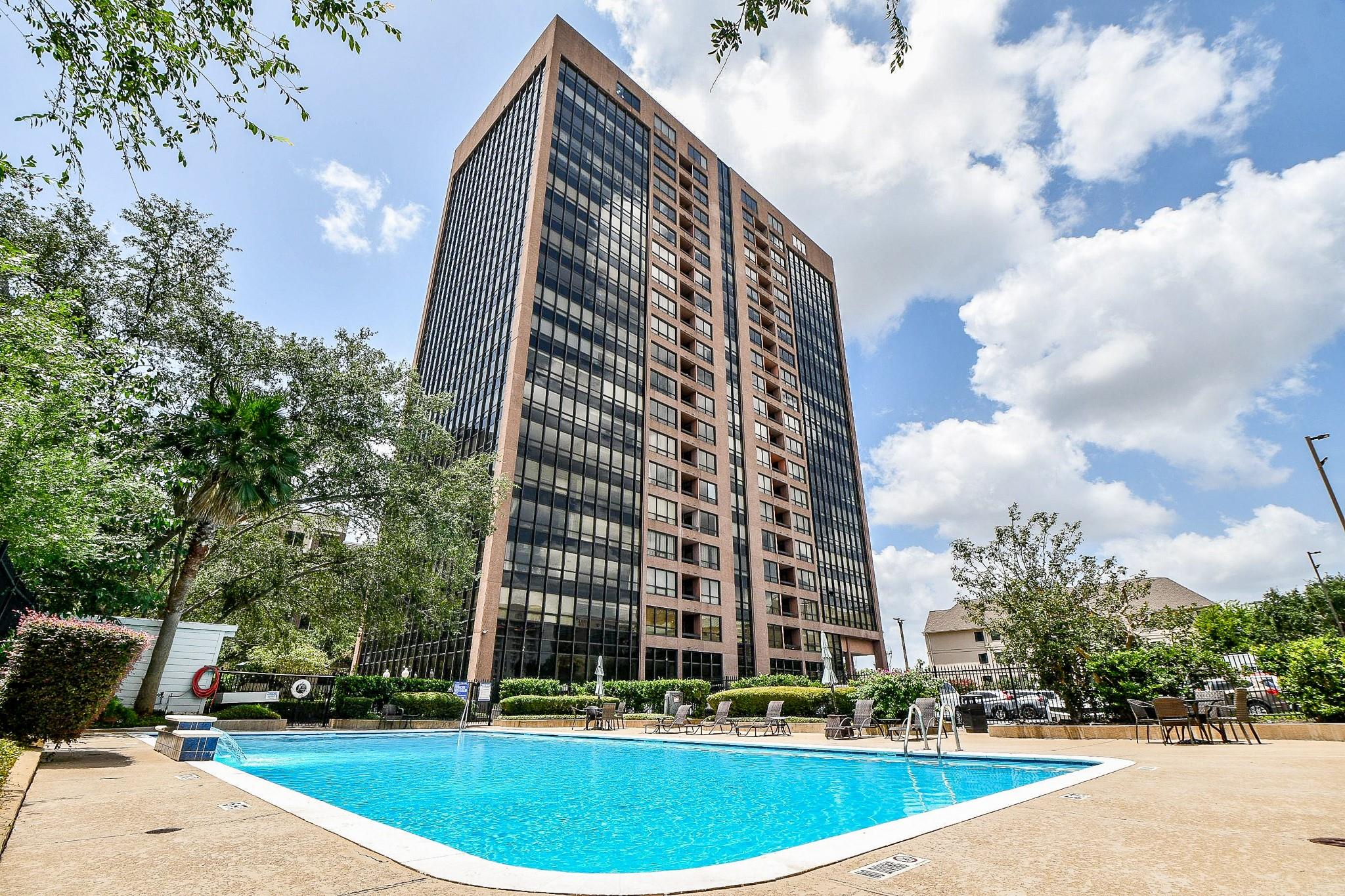 5150 Hidalgo St, Houston, TX 77056