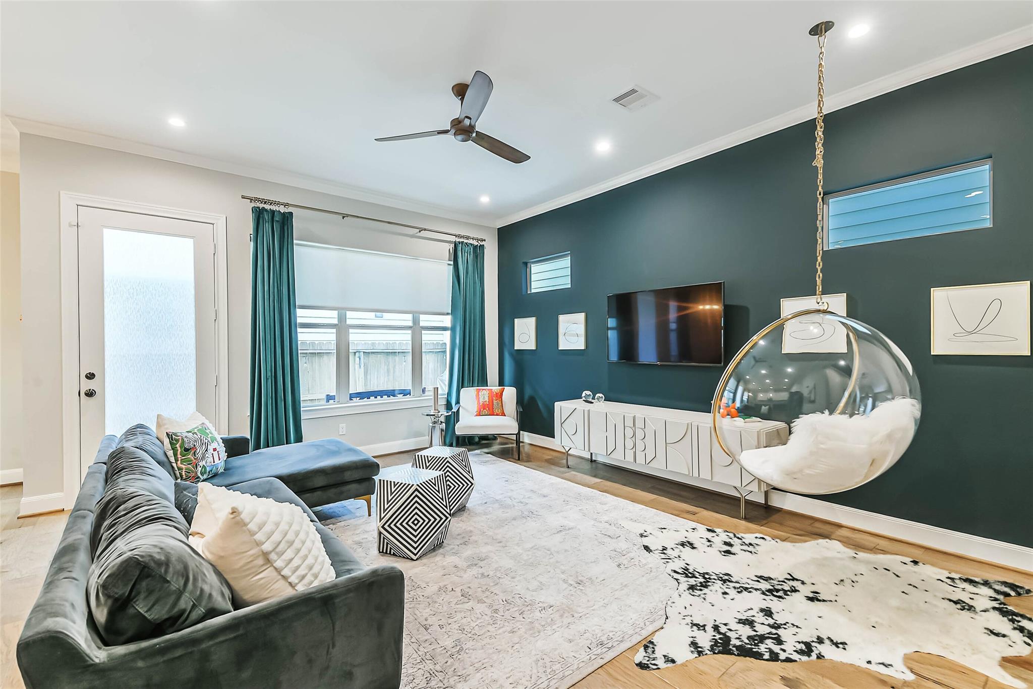 8816 Hollywood Garden Ln, Houston, TX 77080 photo