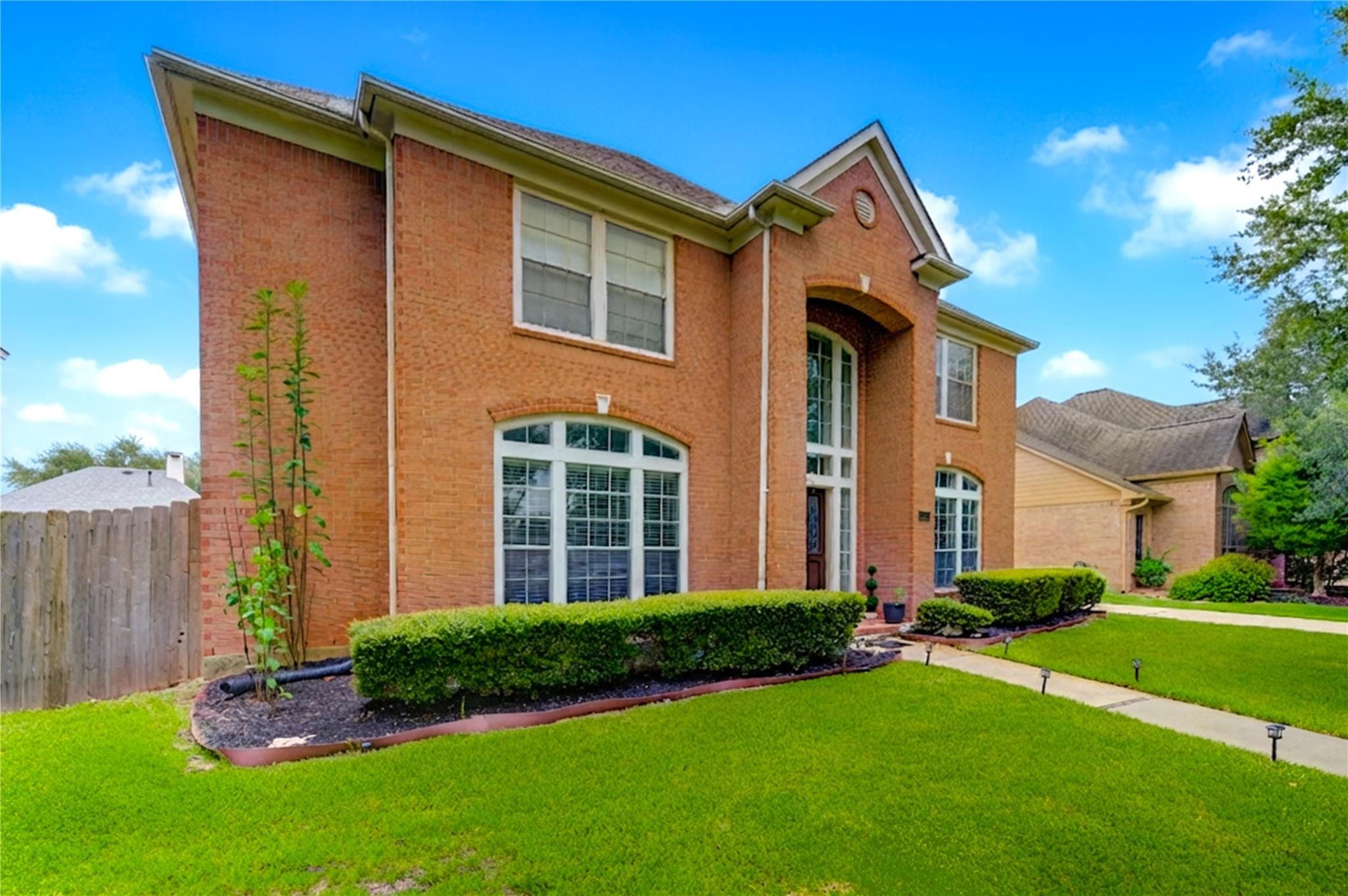 5911 Canyon Brook Ct, Sugar Land, TX 77479 photo
