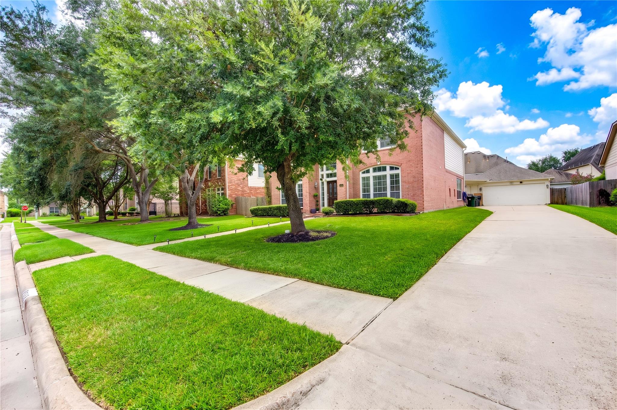 5911 Canyon Brook Ct, Sugar Land, TX 77479 photo