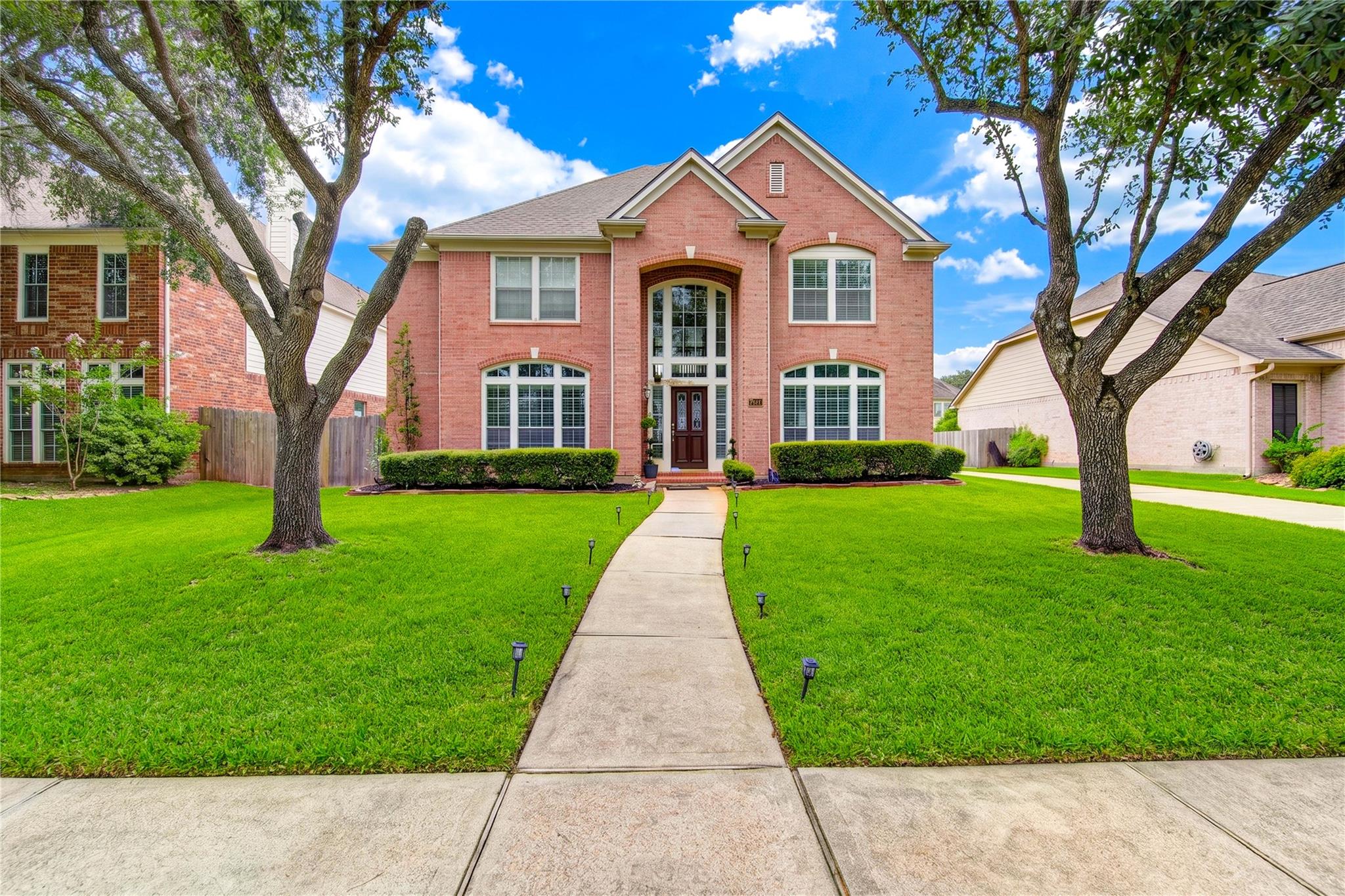5911 Canyon Brook Ct, Sugar Land, TX 77479