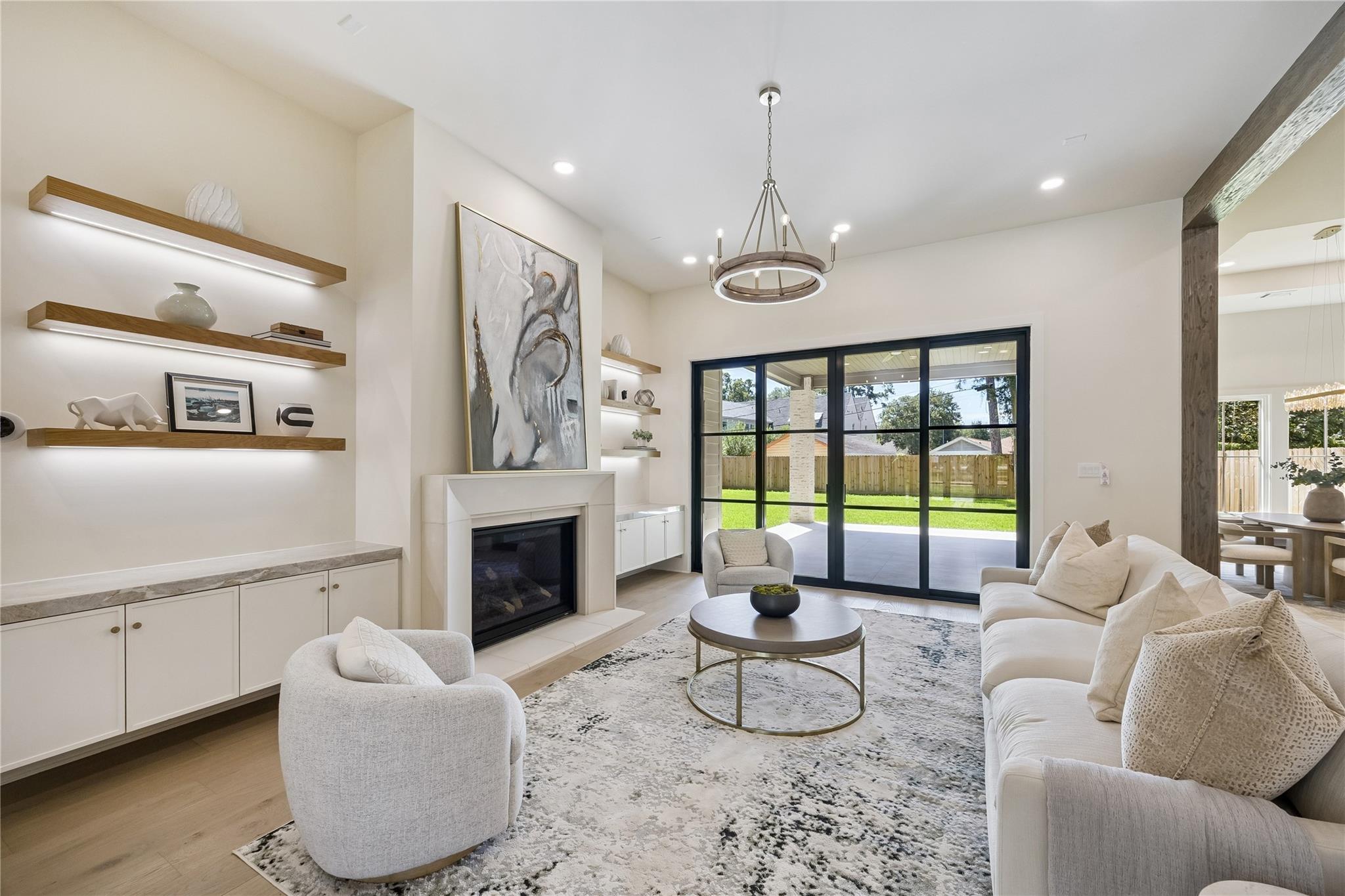 539 W 34 St, Houston, TX 77018 photo