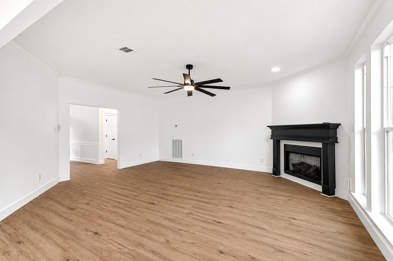 523 Rampart Ln, Conroe, TX 77302 photo