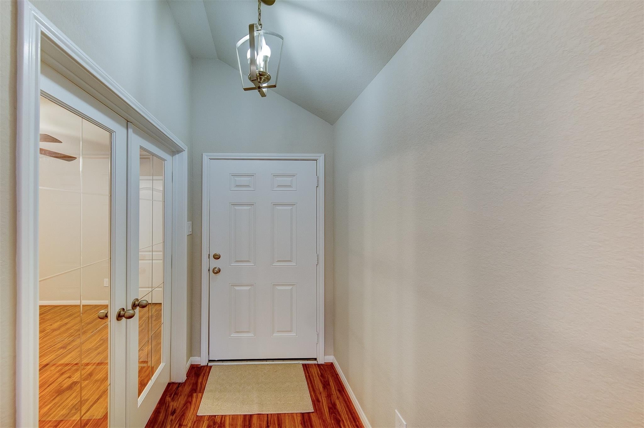 5227 Bay Ln, Bacliff, TX 77518 photo