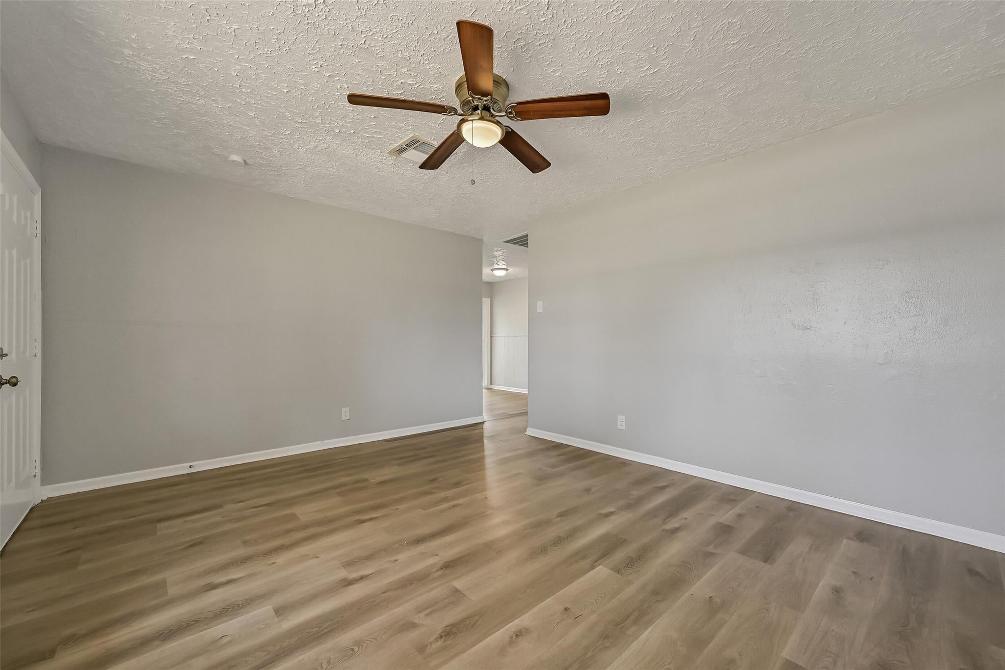 2803 22 St, Dickinson, TX 77539 photo