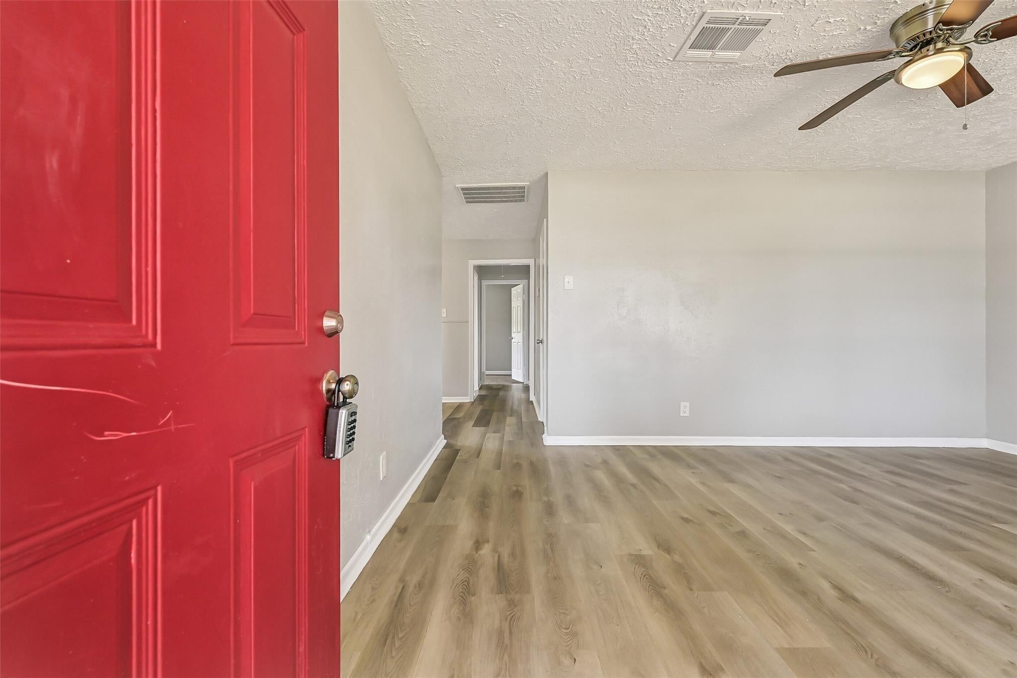 2803 22 St, Dickinson, TX 77539 photo