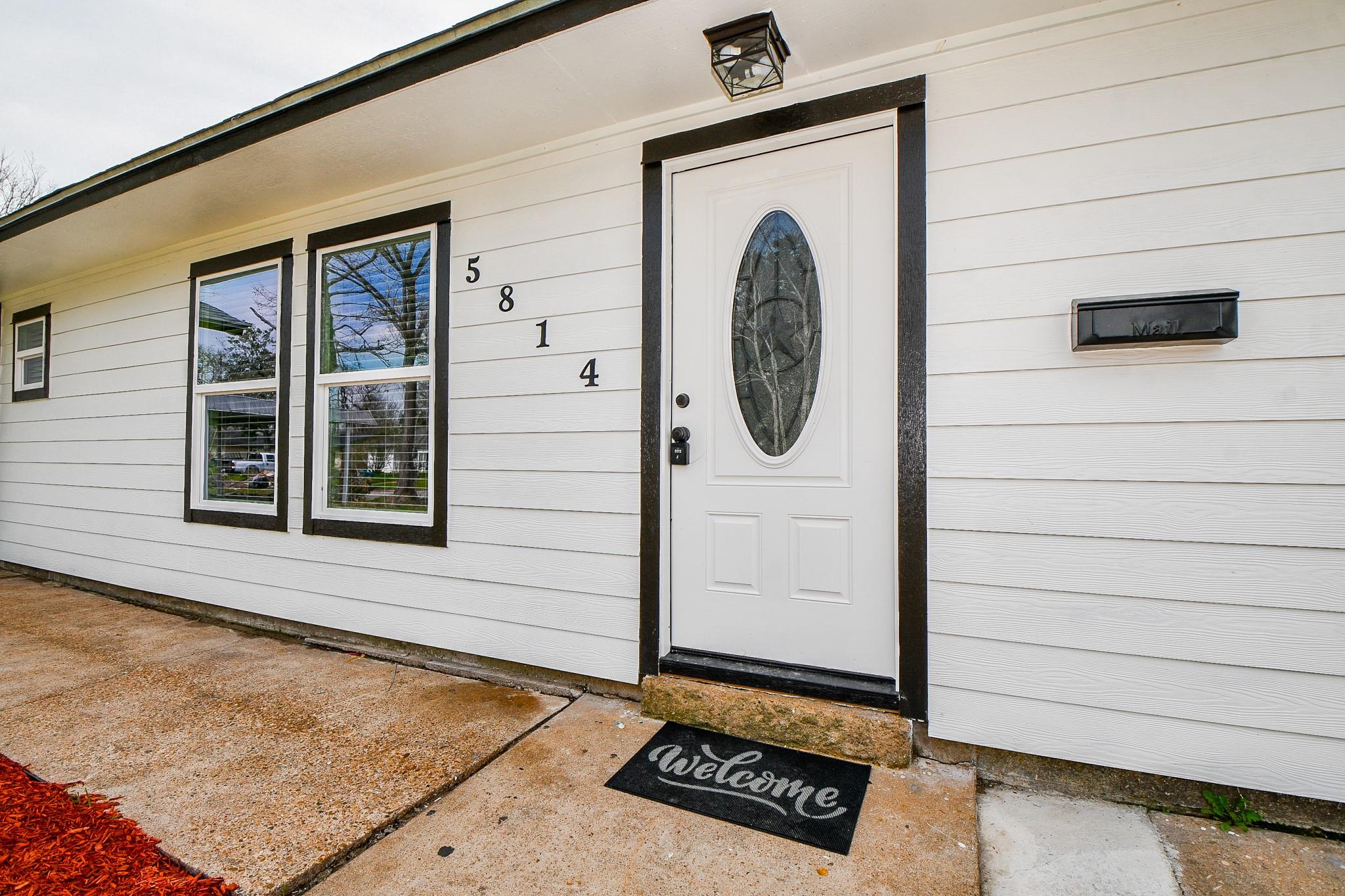 5814 Belneath St, Houston, TX 77033 photo