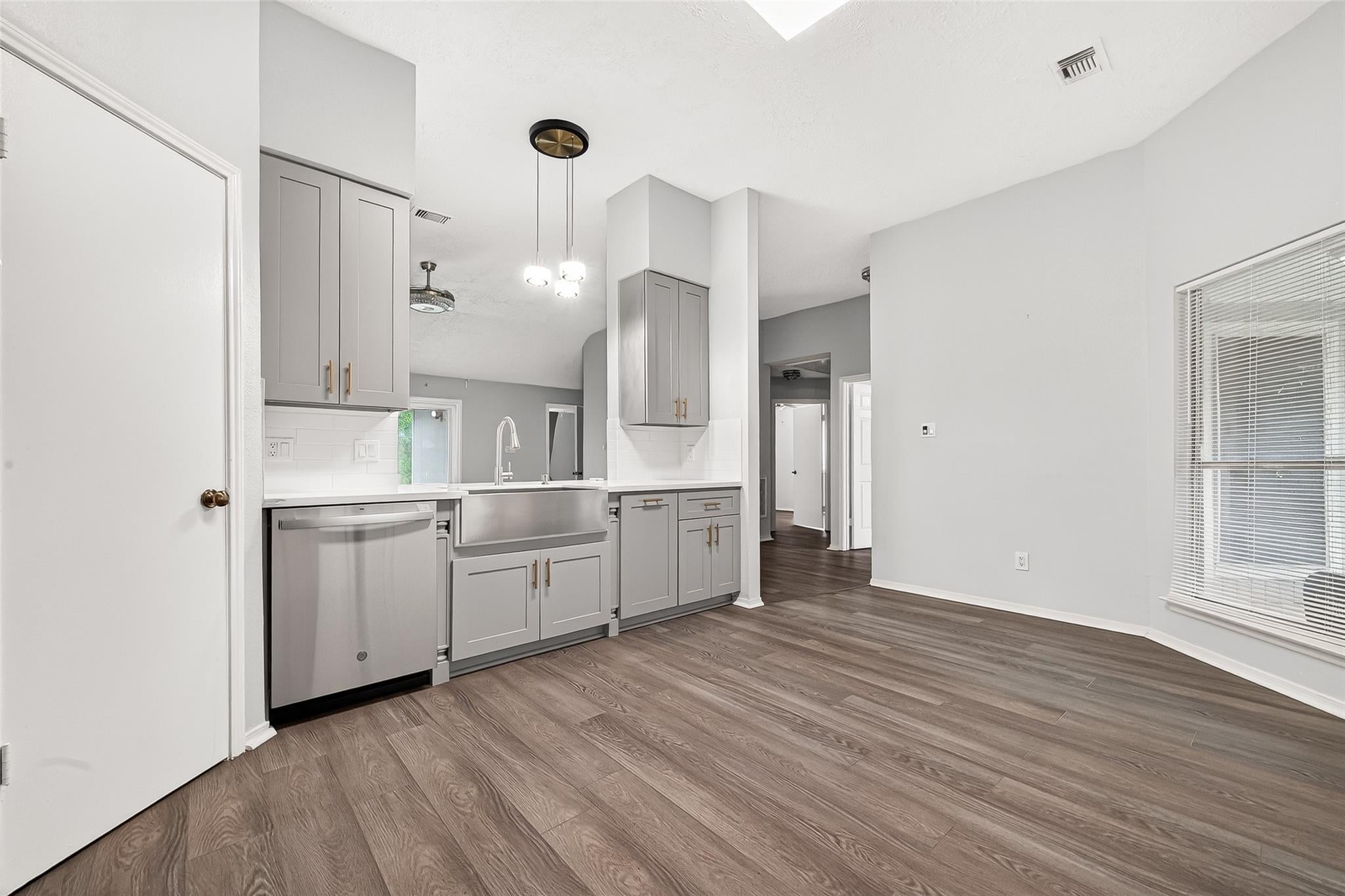 6510 Paso De Sol Dr, Houston, TX 77083 photo