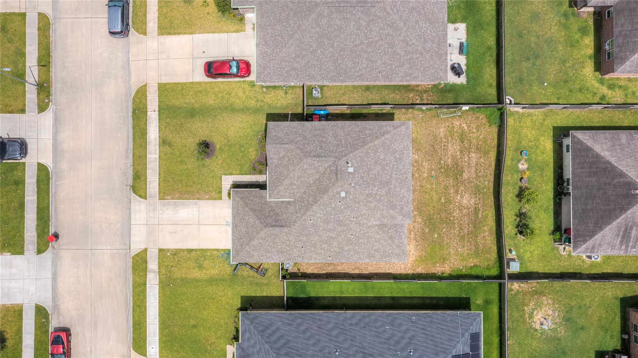 9922 Pine Forest Ct, Baytown, TX 77521 photo
