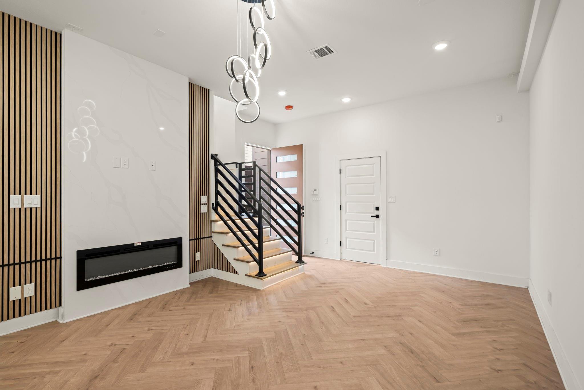 5042 Pershing St #A B, Houston, TX 77033 photo