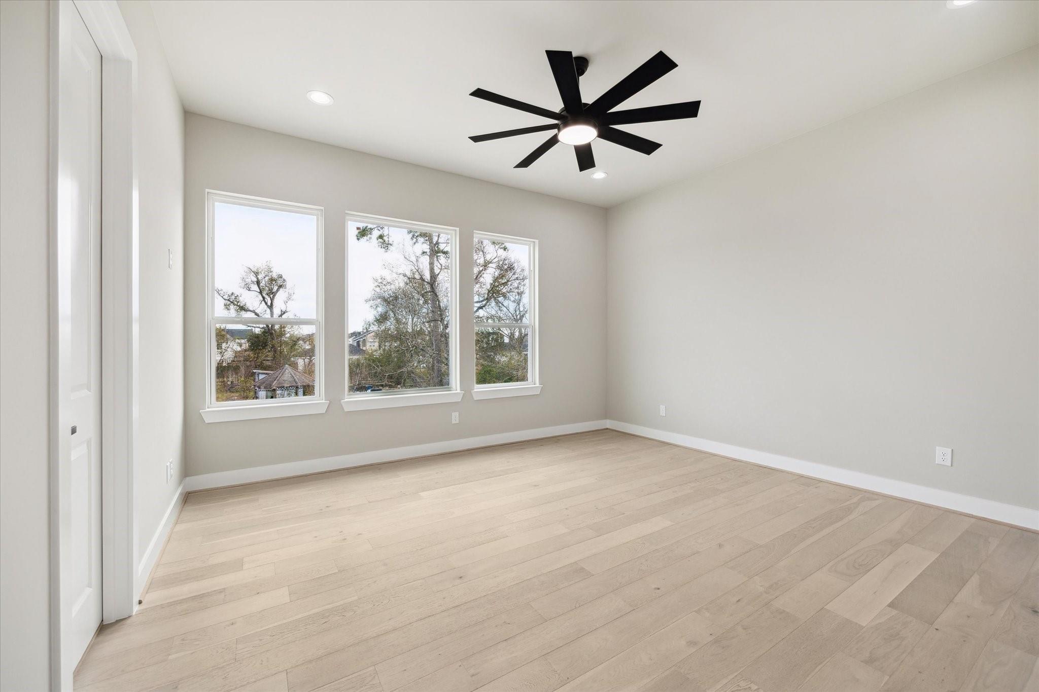 5811 Mansfield Heights Ln, Houston, TX 77091 photo