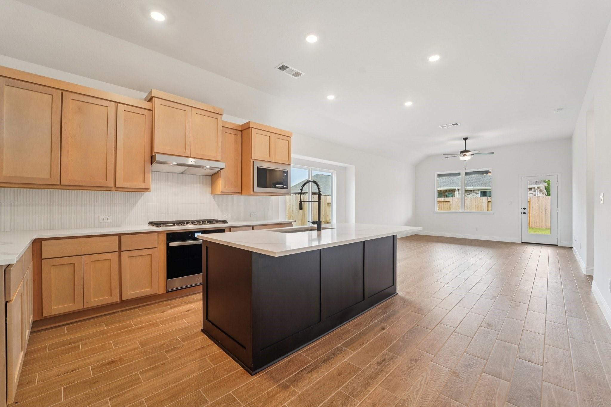 12849 Meadow Wind Way, Conroe, TX 77302 photo