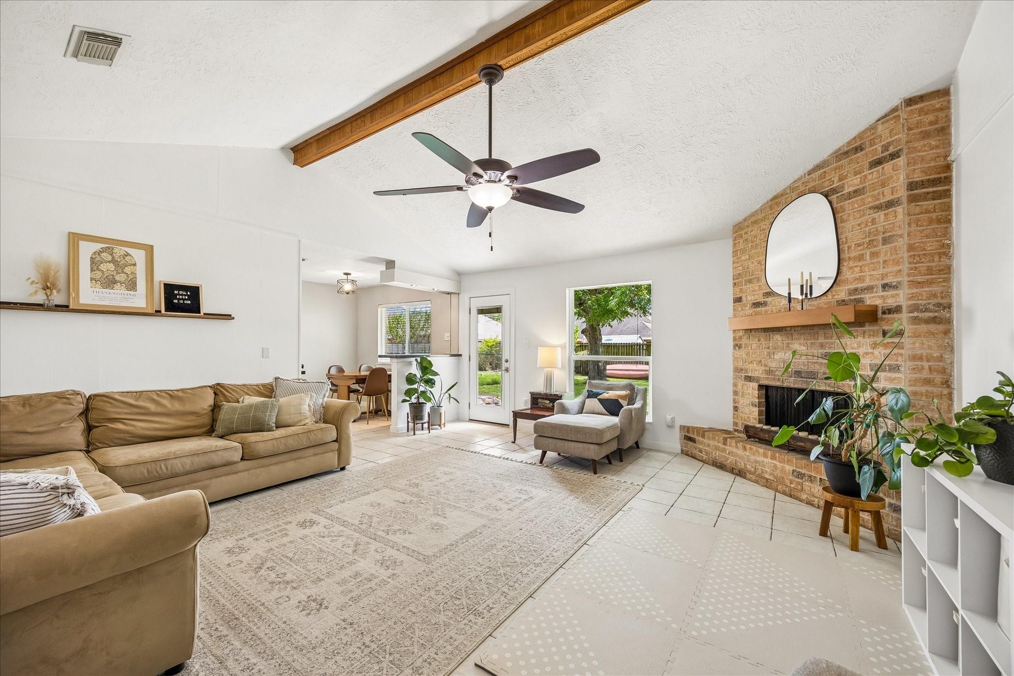 807 Galveston St, League City, TX 77573