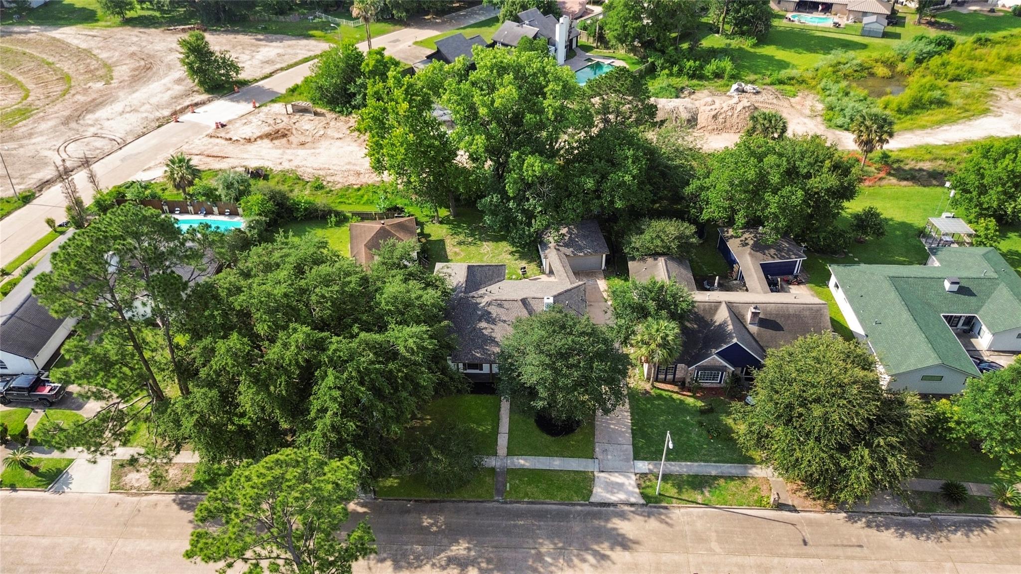 6011 Green Falls Dr, Houston, TX 77088 photo
