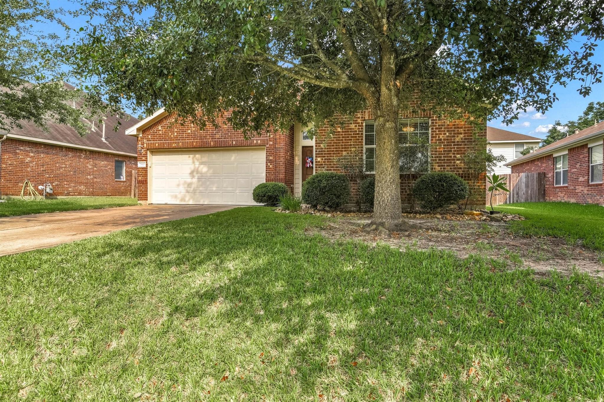 28915 Hidden Lake, Magnolia, TX 77354 photo