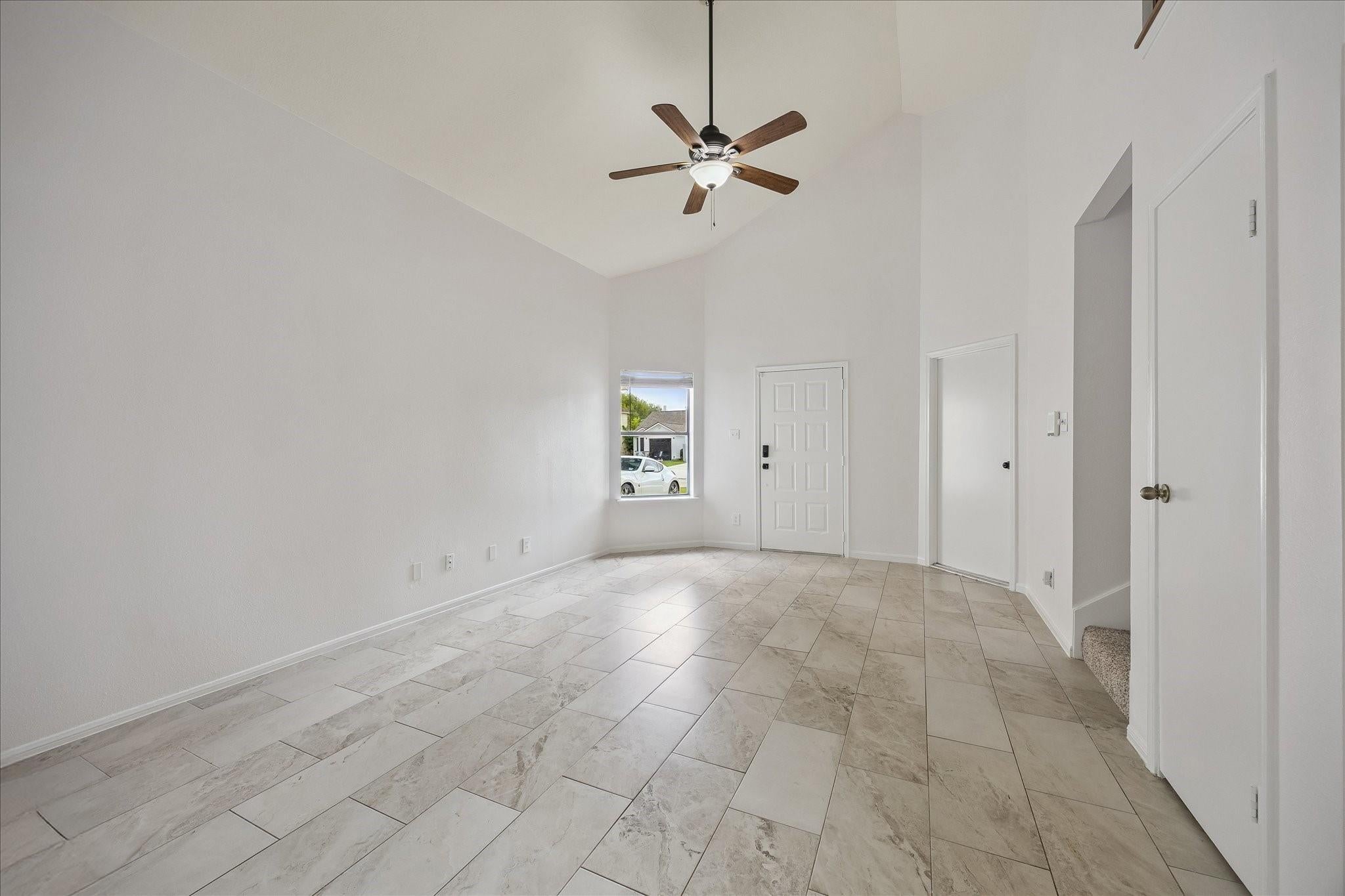 5813 Guadalupe Dr, Dickinson, TX 77539 photo