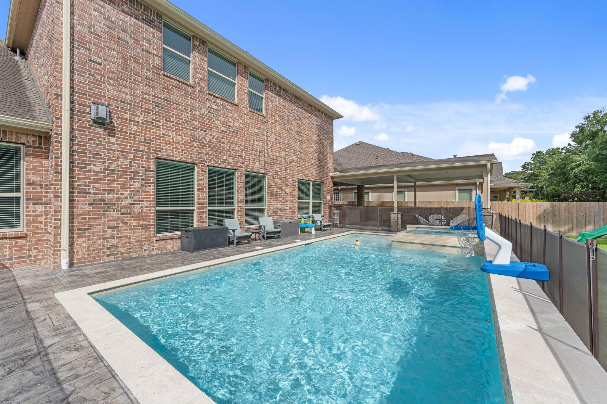 12953 Lake Parc Bend Dr, Cypress, TX 77429