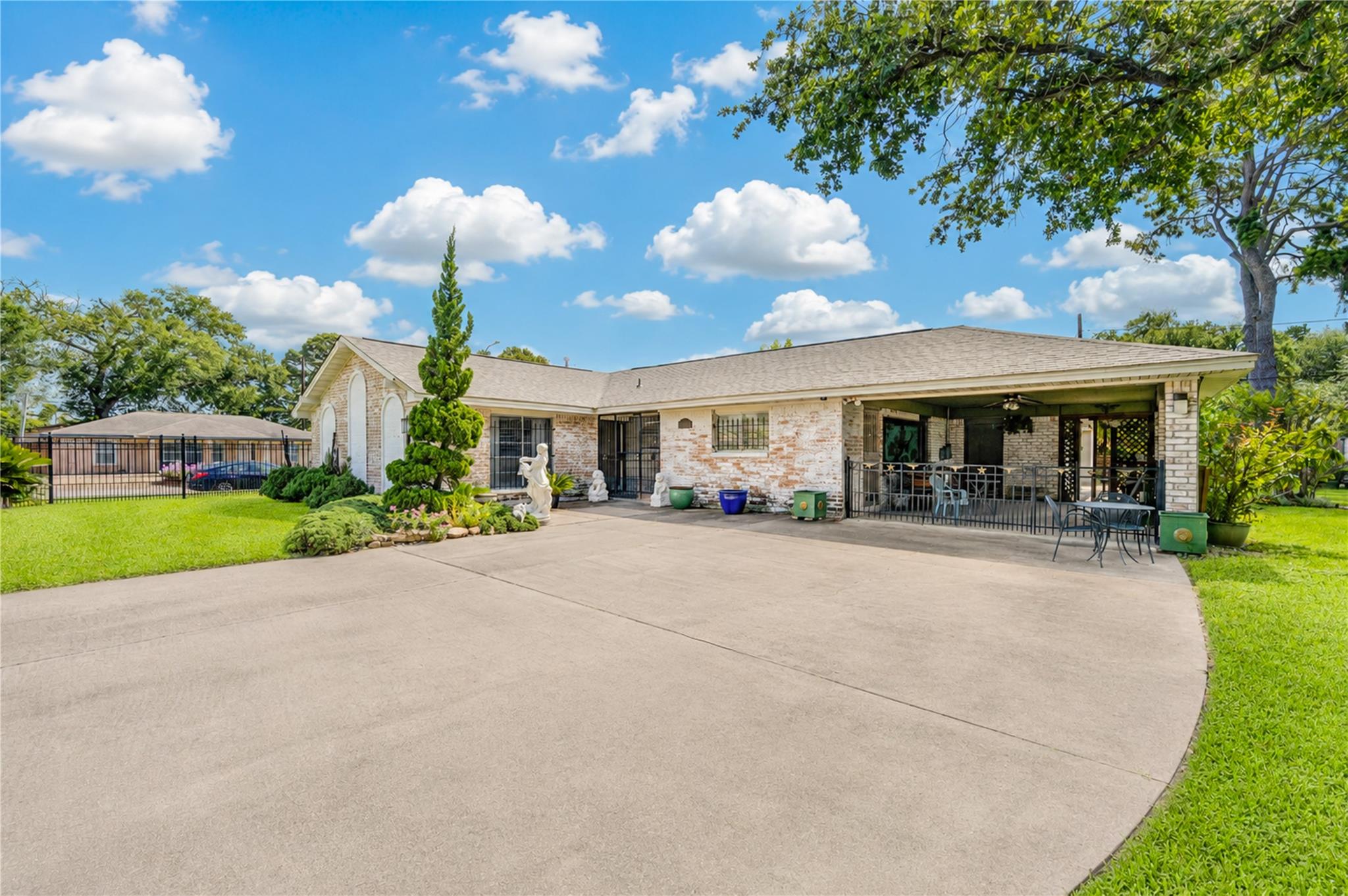 4018 Blalock Rd, Houston, TX 77080
