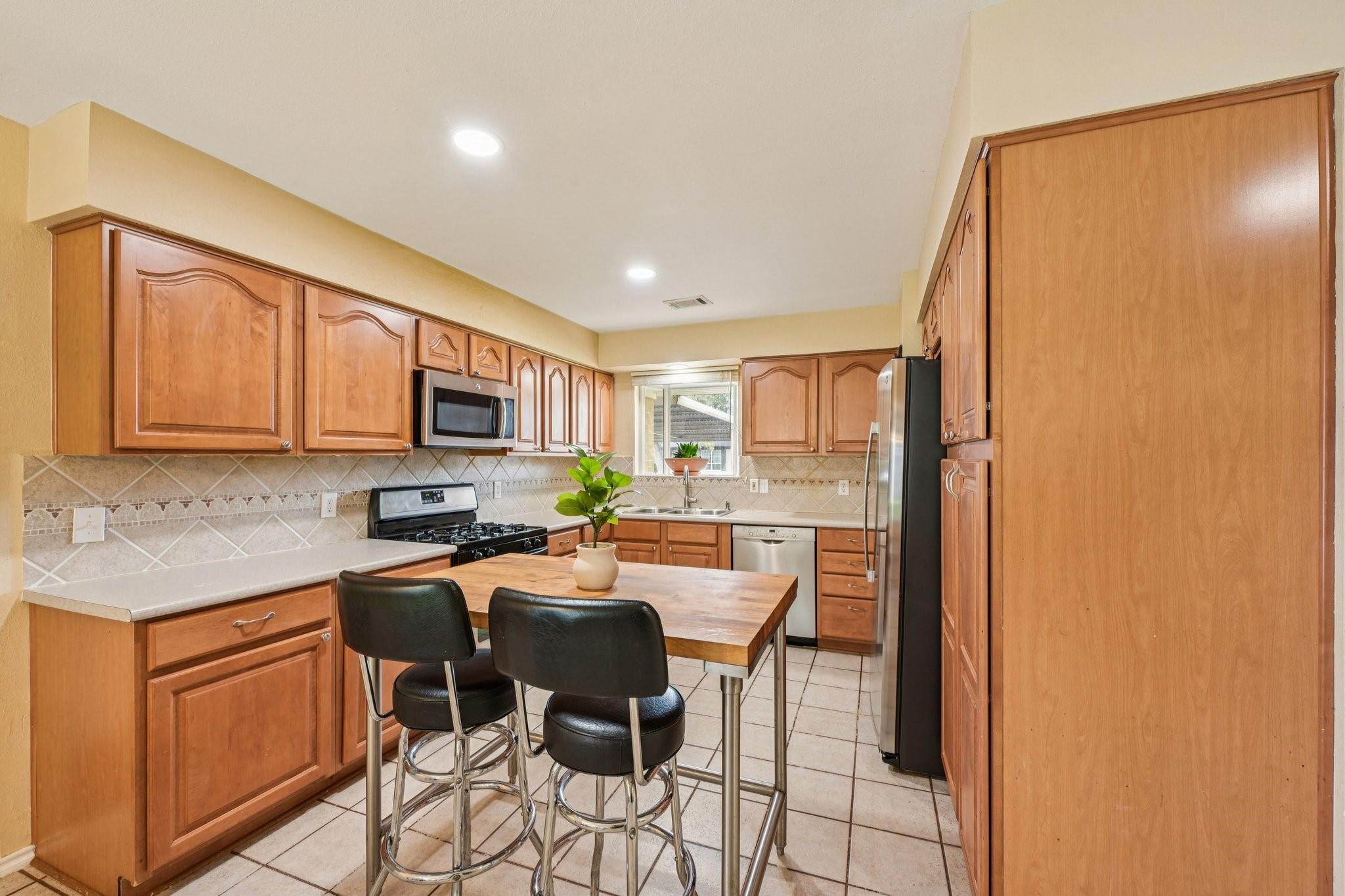 9631 Carousel Ln, Houston, TX 77080 photo