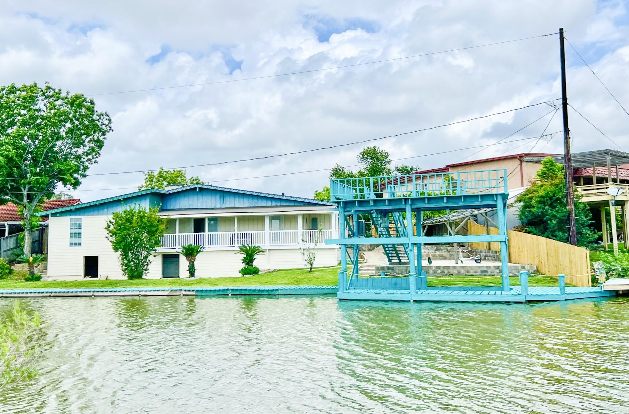 27 Marlin Ln, Baytown, TX 77520