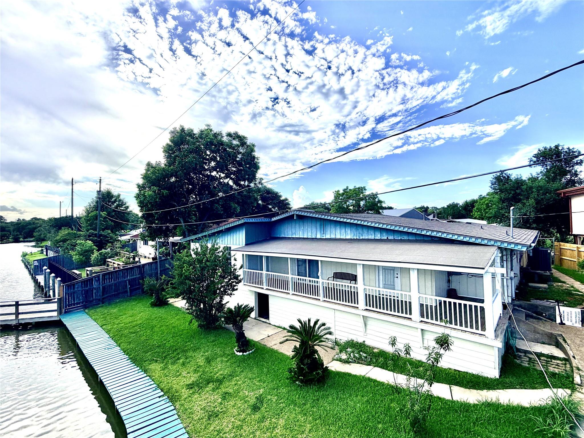 27 Marlin Ln, Baytown, TX 77520 photo