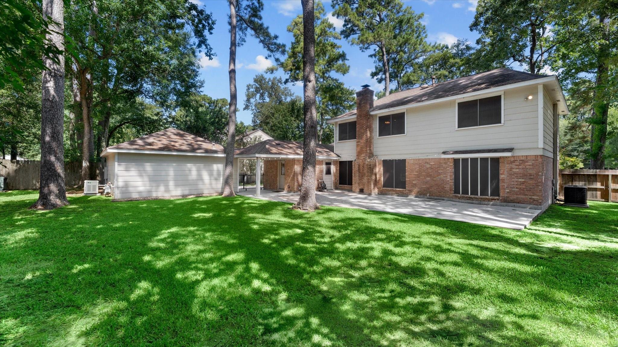 2022 Grove Lake Dr, Houston, TX 77339 photo