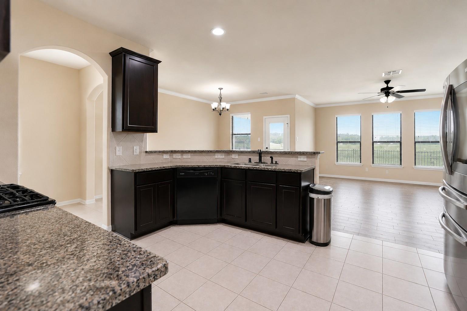 9106 Saint Laurent Ln, Houston, TX 77044 photo