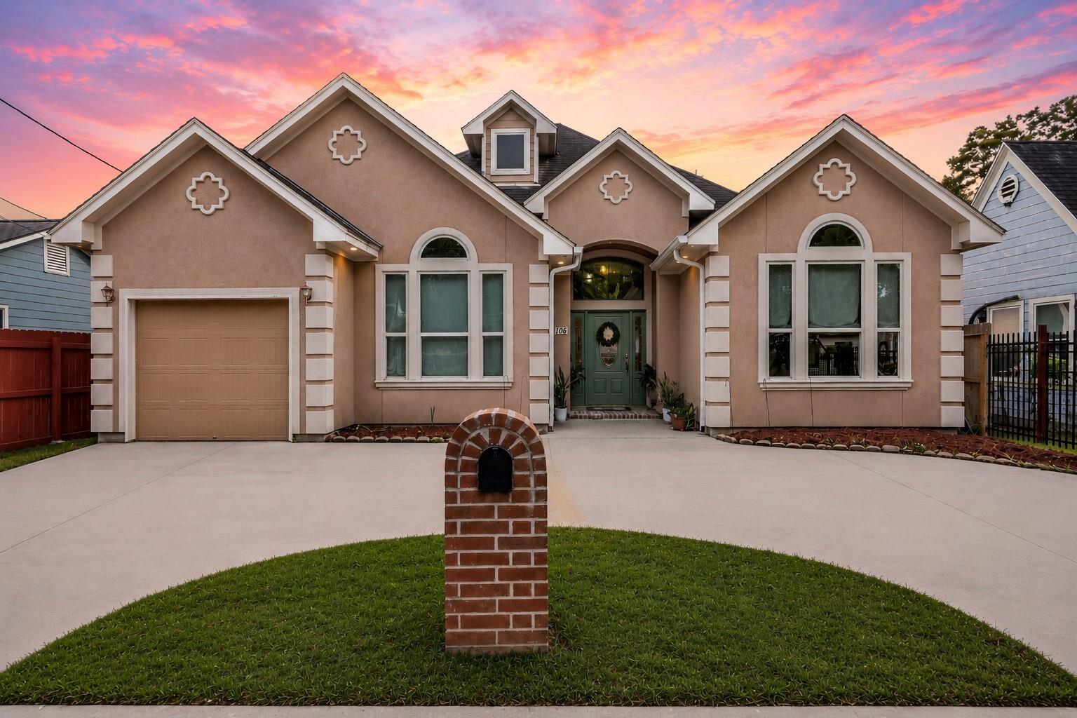 7106 Japonica St, Houston, TX 77087