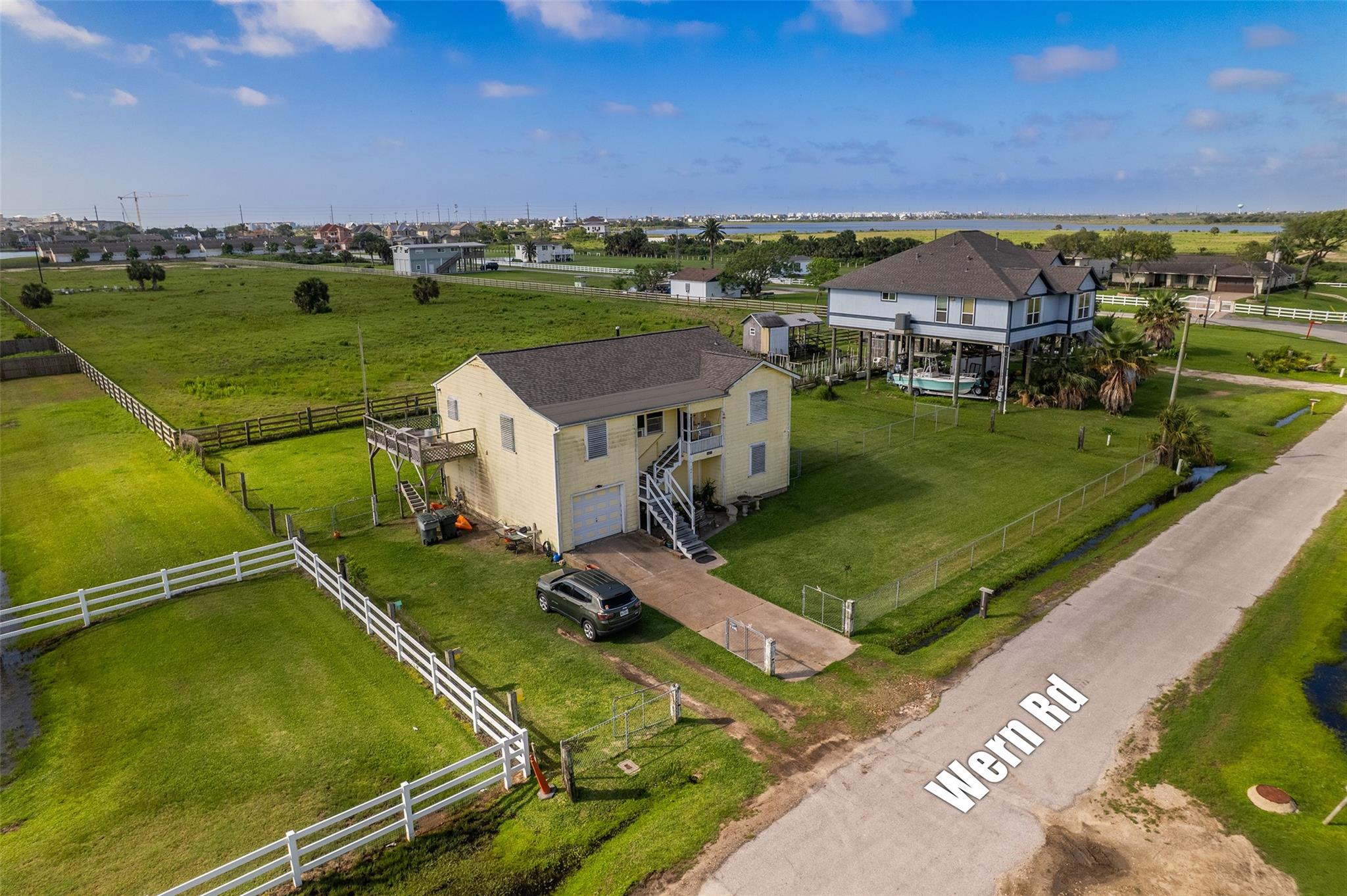 10411 Wern Rd, Galveston, TX 77554 photo
