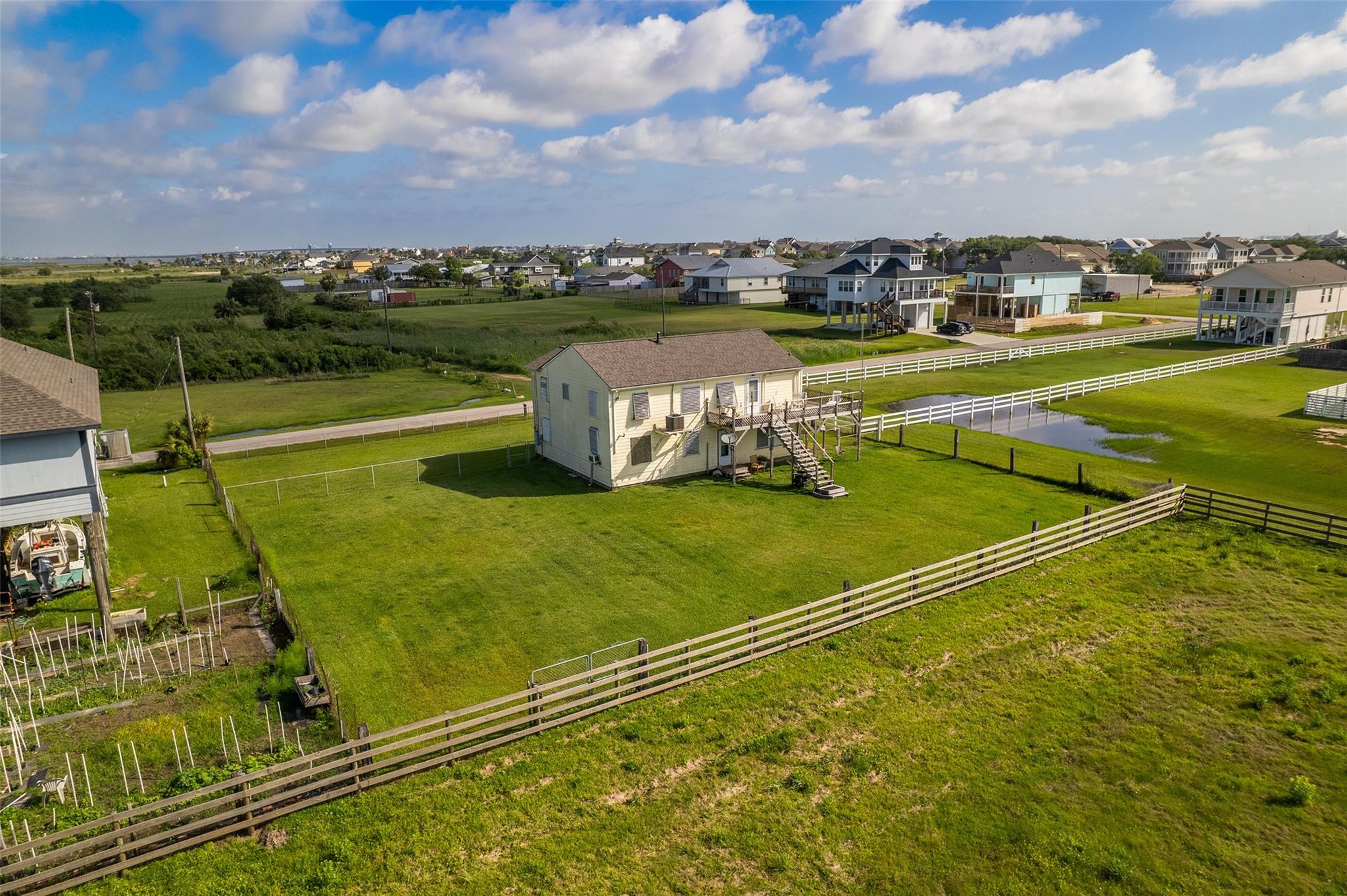 10411 Wern Rd, Galveston, TX 77554