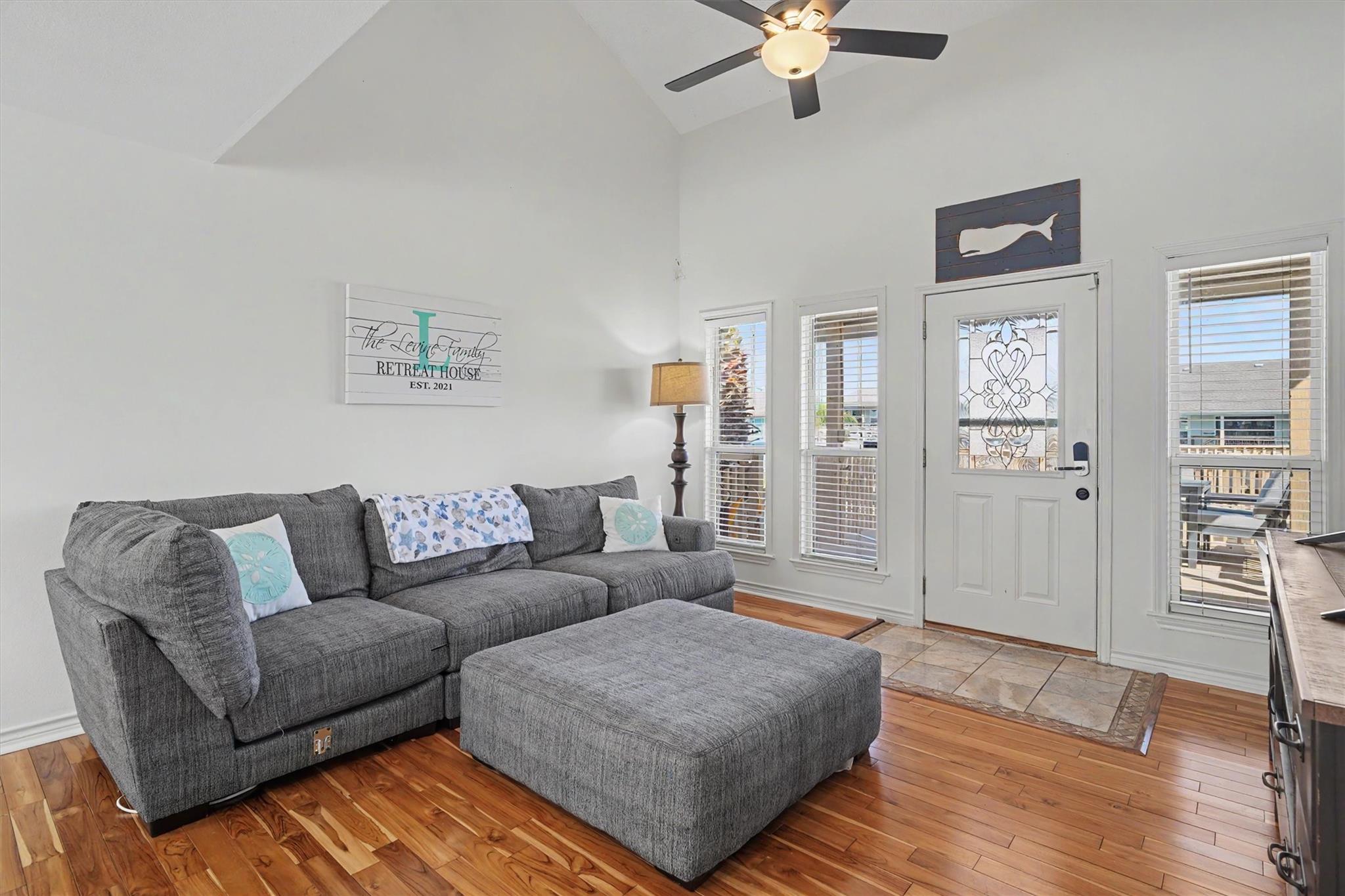 1016 Redfish St, Bayou Vista, TX 77563 photo