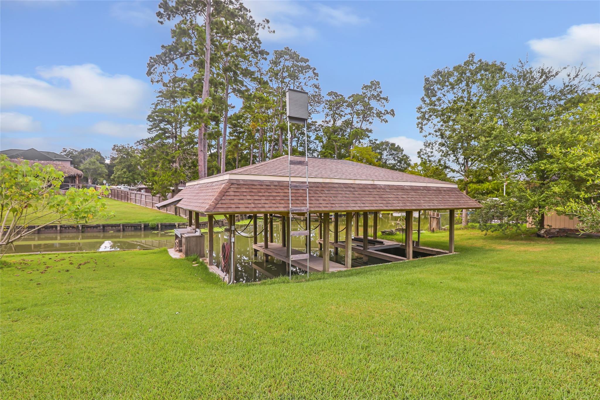 402 Havard, Huffman, TX 77336 photo