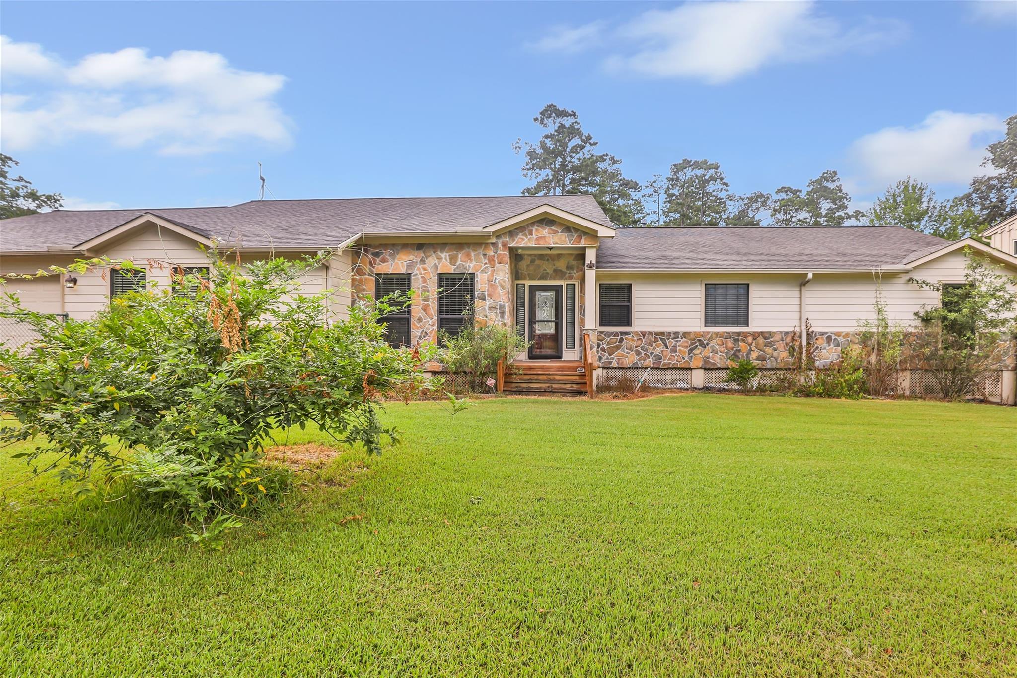 402 Havard, Huffman, TX 77336 photo