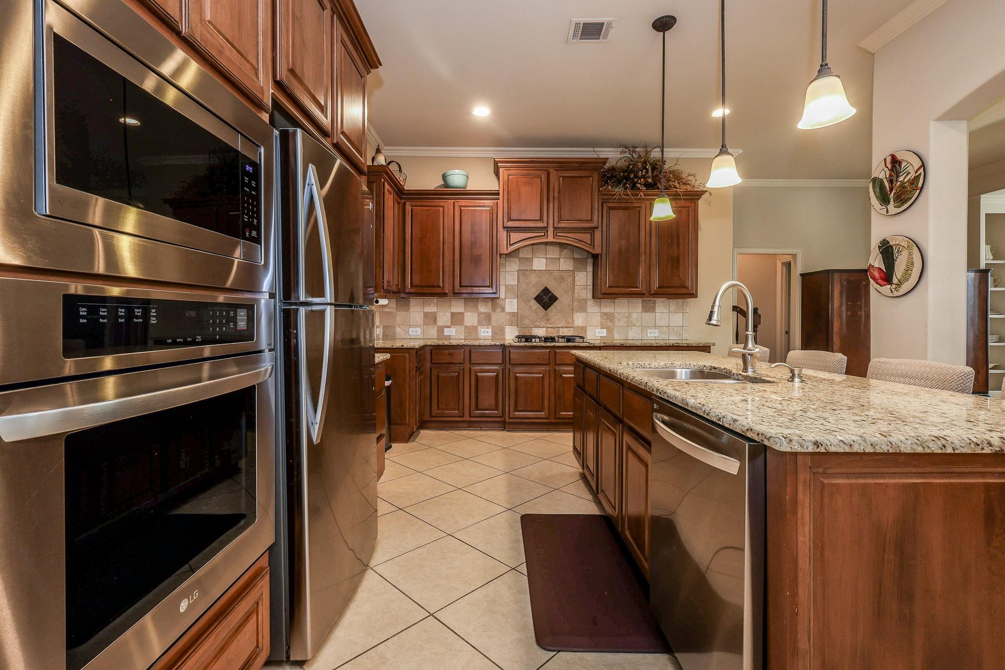 17007 Thomastone Ln, Humble, TX 77346 photo