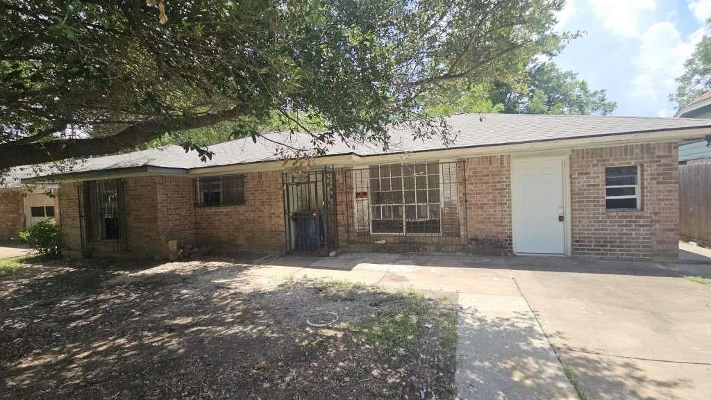 4502 Charriton Dr, Houston, TX 77039
