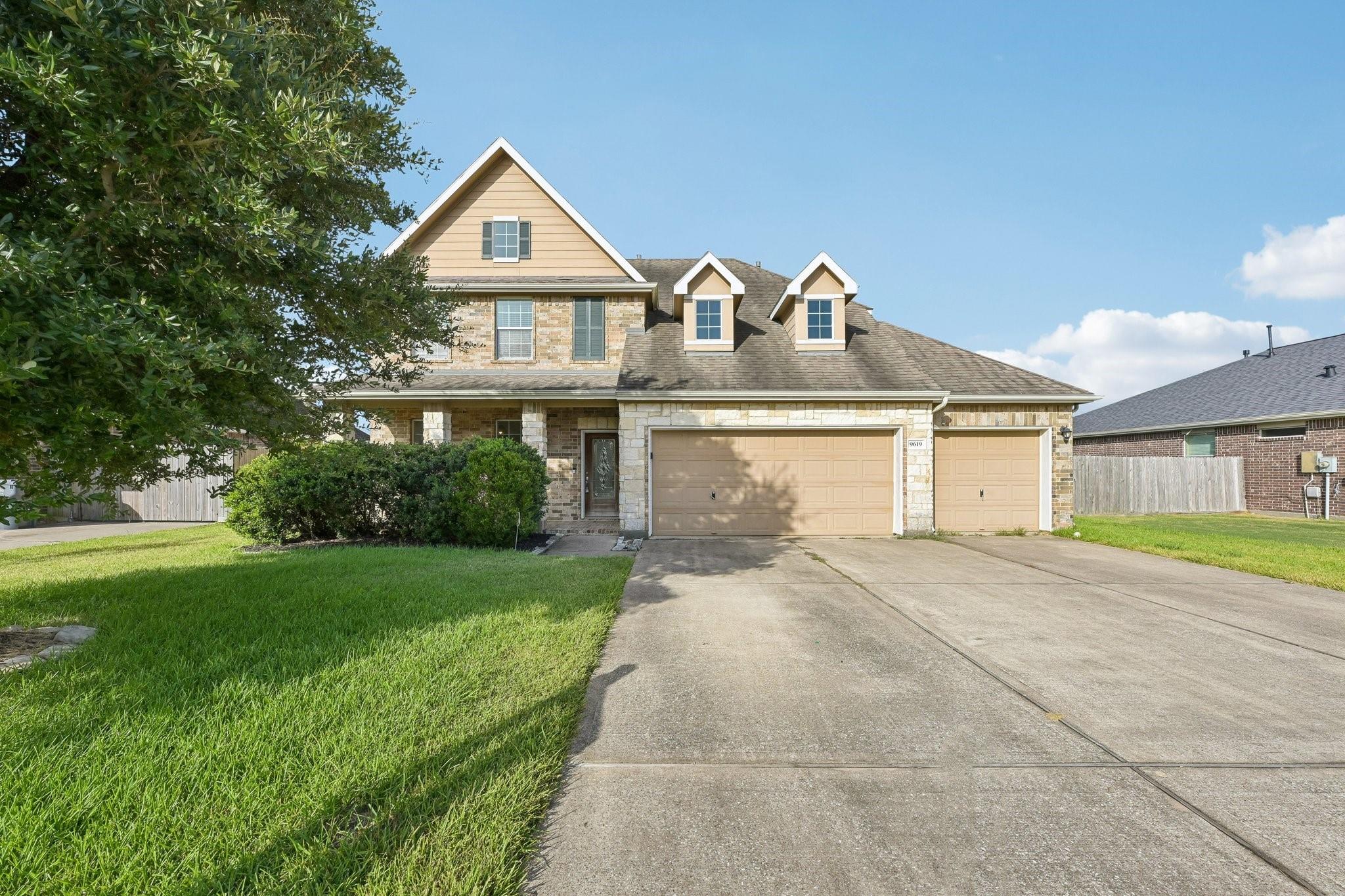 9619 Indian Trl, Mont Belvieu, TX 77580 photo