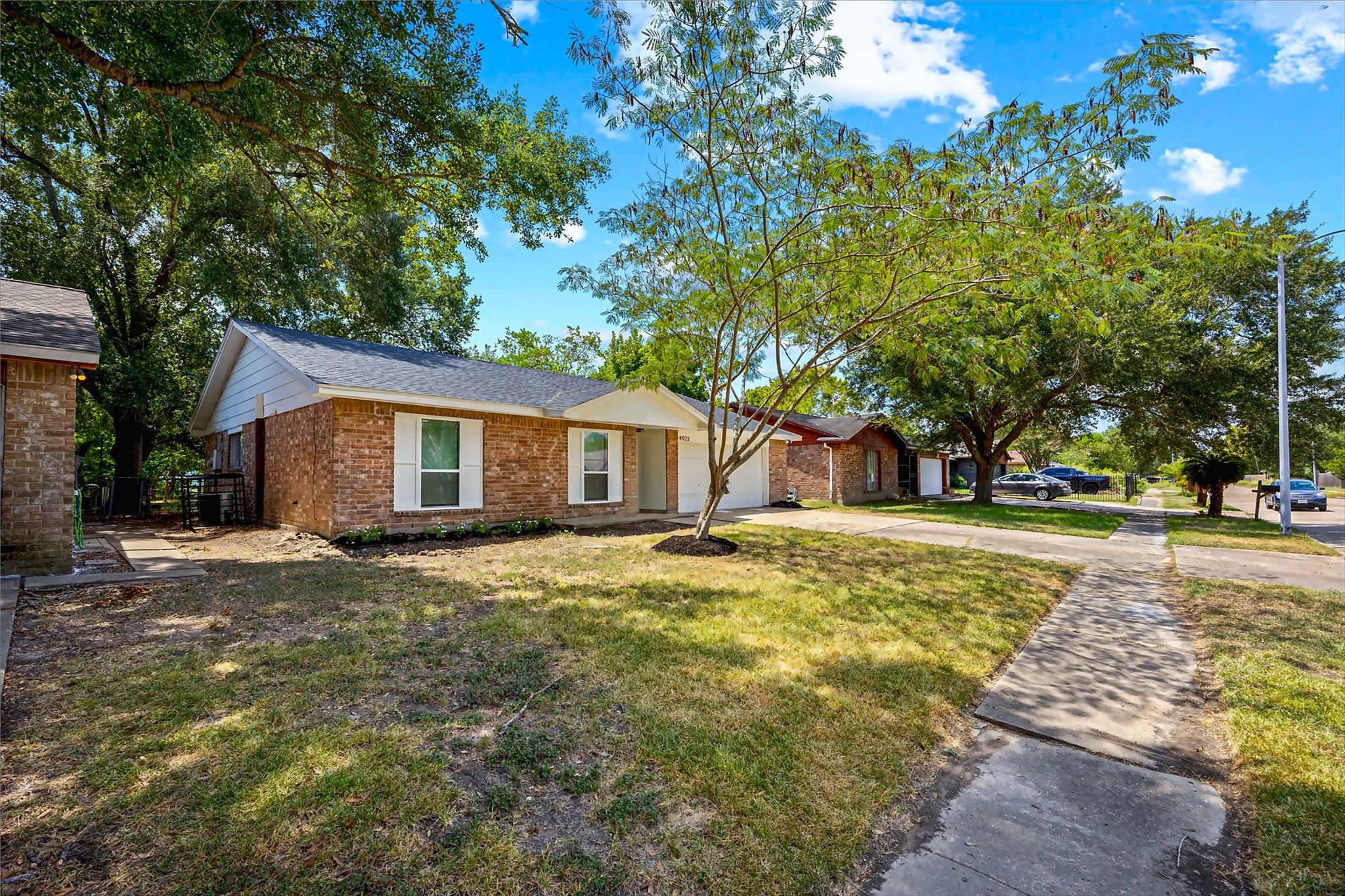 4923 Beechaven St, Houston, TX 77053 photo