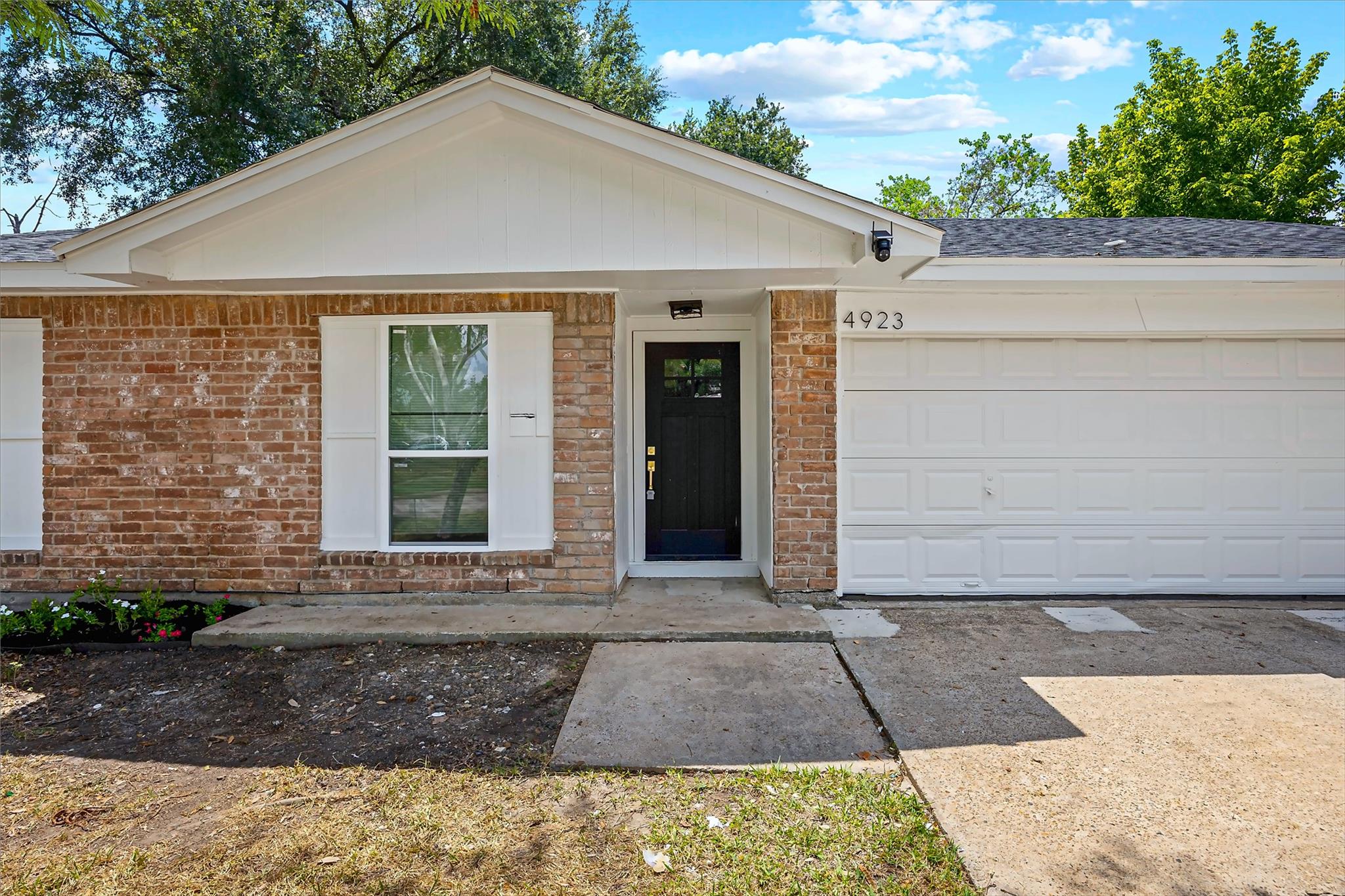 4923 Beechaven St, Houston, TX 77053 photo
