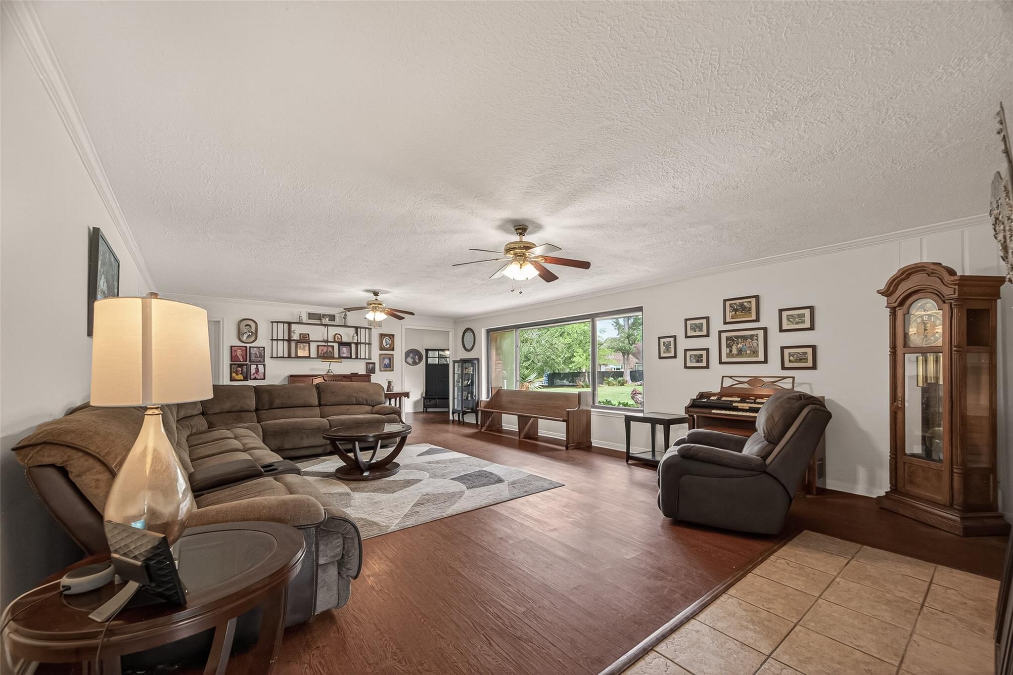 2307 Oleander Dr, Dickinson, TX 77539 photo
