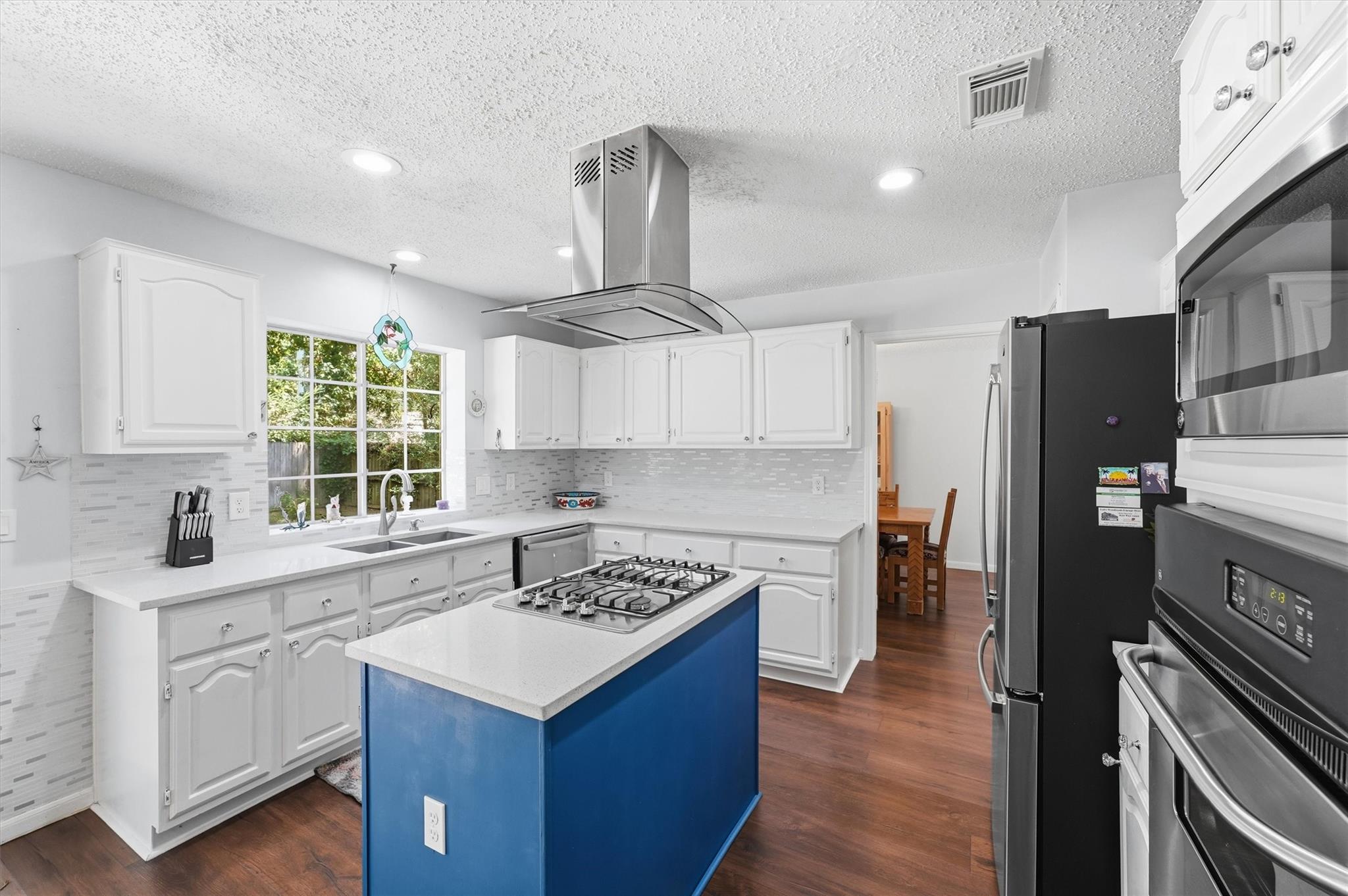 42 Fire Flicker Pl, The Woodlands, TX 77381 photo
