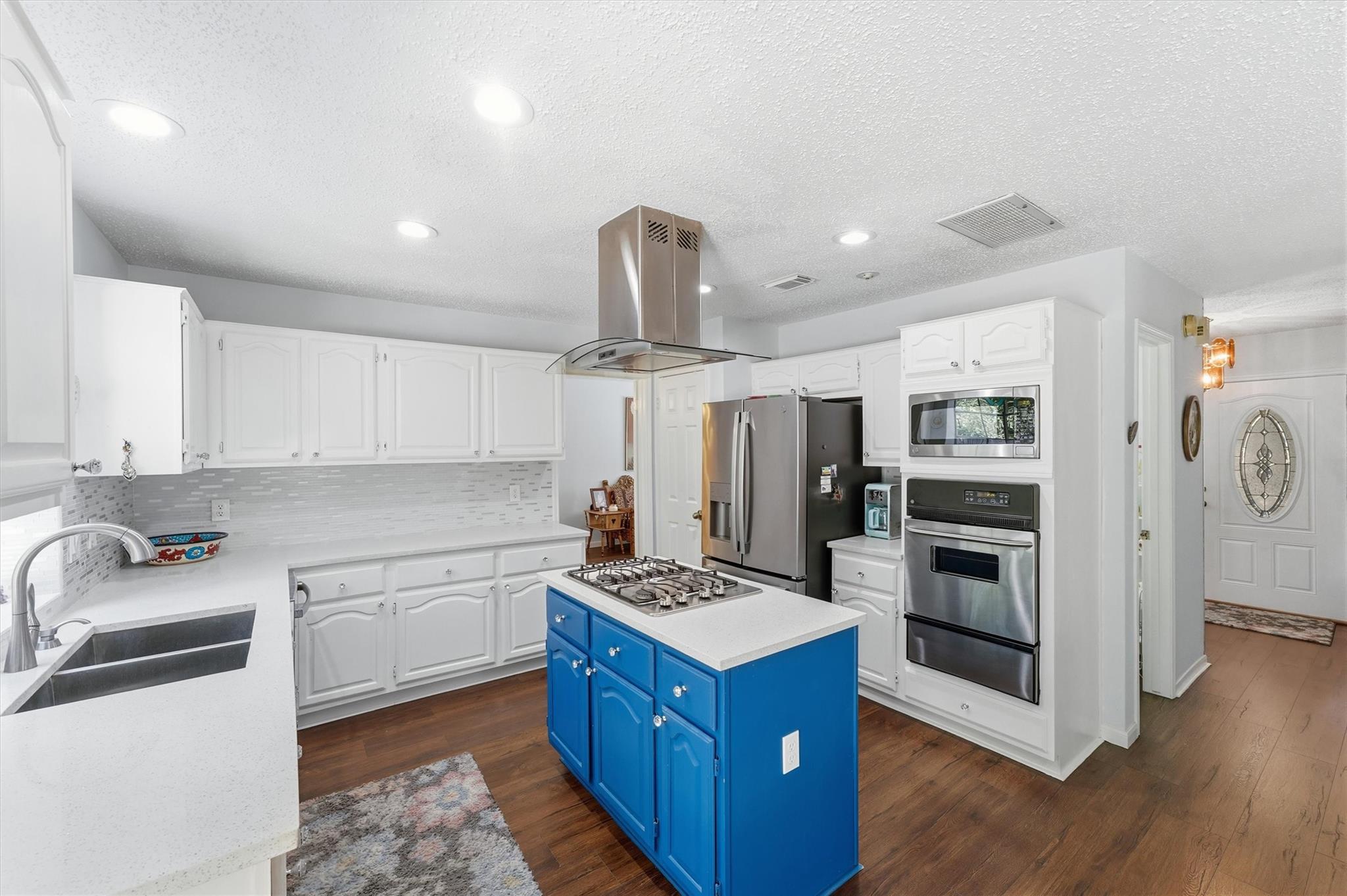 42 Fire Flicker Pl, The Woodlands, TX 77381