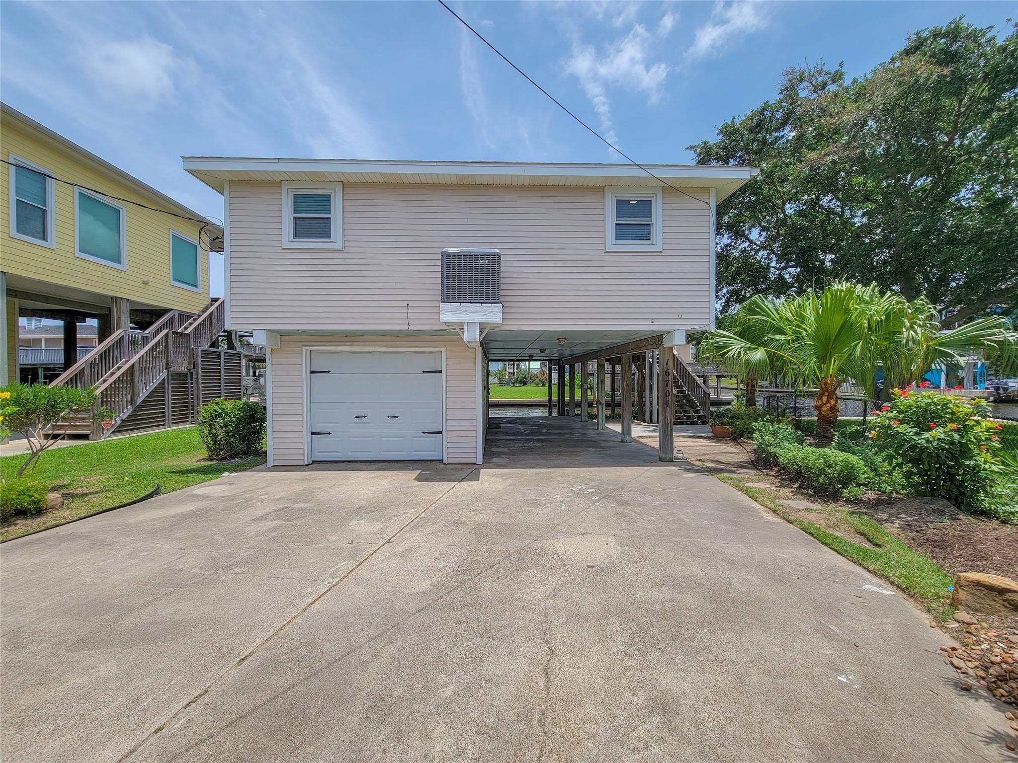 16704 Curlew Rd, Jamaica Beach, TX 77554 photo