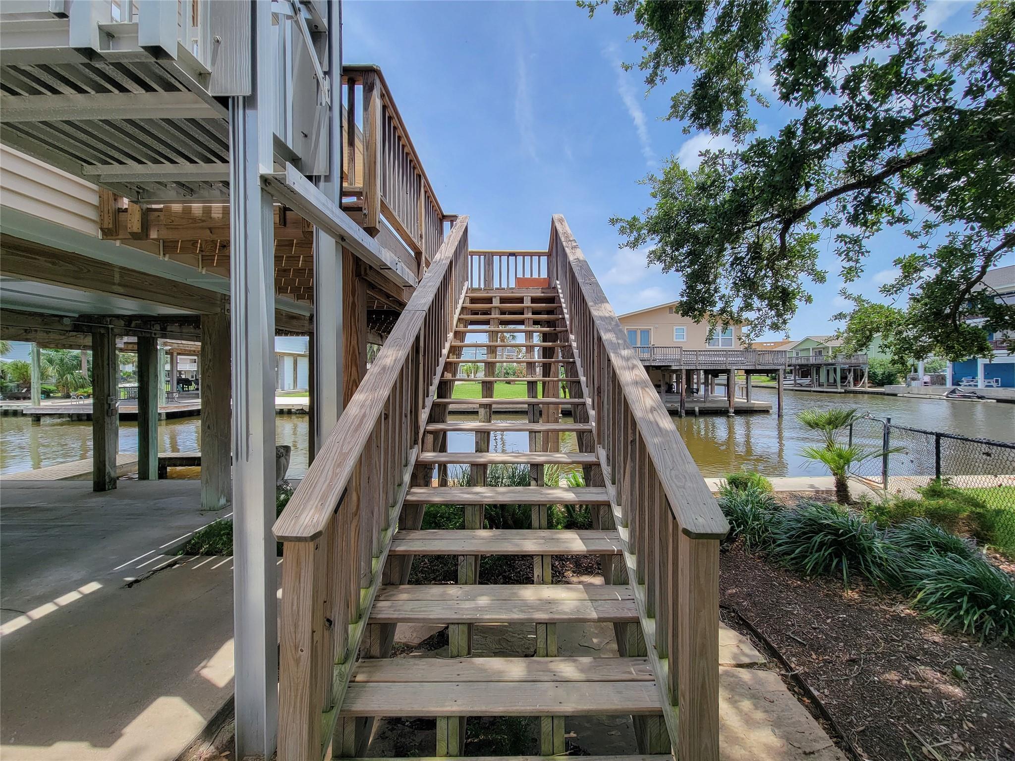 16704 Curlew Rd, Jamaica Beach, TX 77554 photo