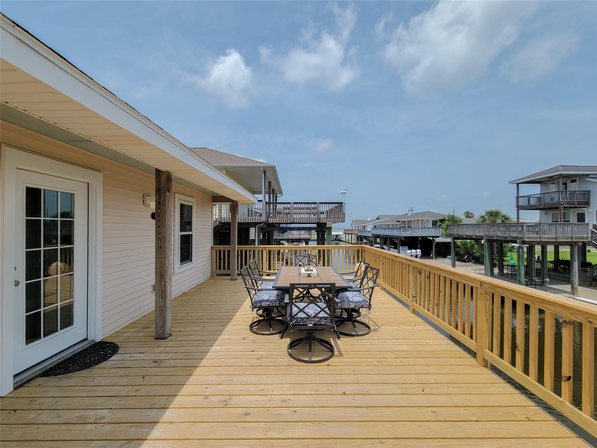 16704 Curlew Rd, Jamaica Beach, TX 77554 photo