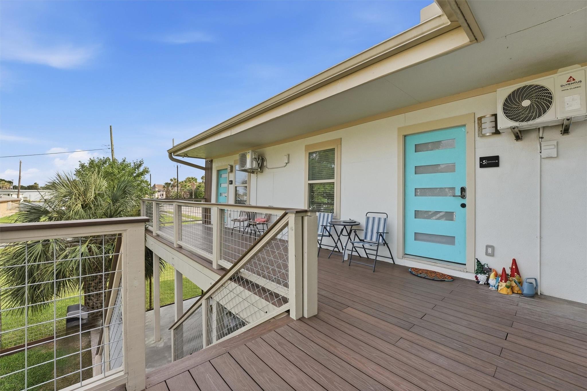 2825 Ball St, Galveston, TX 77550 photo