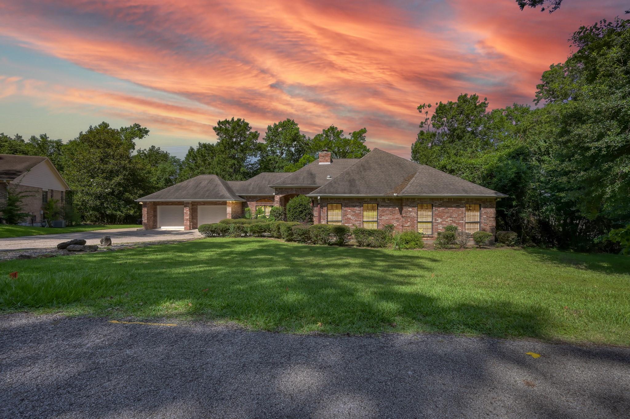 13777 Parkway Manor Dr, Willis, TX 77318 photo