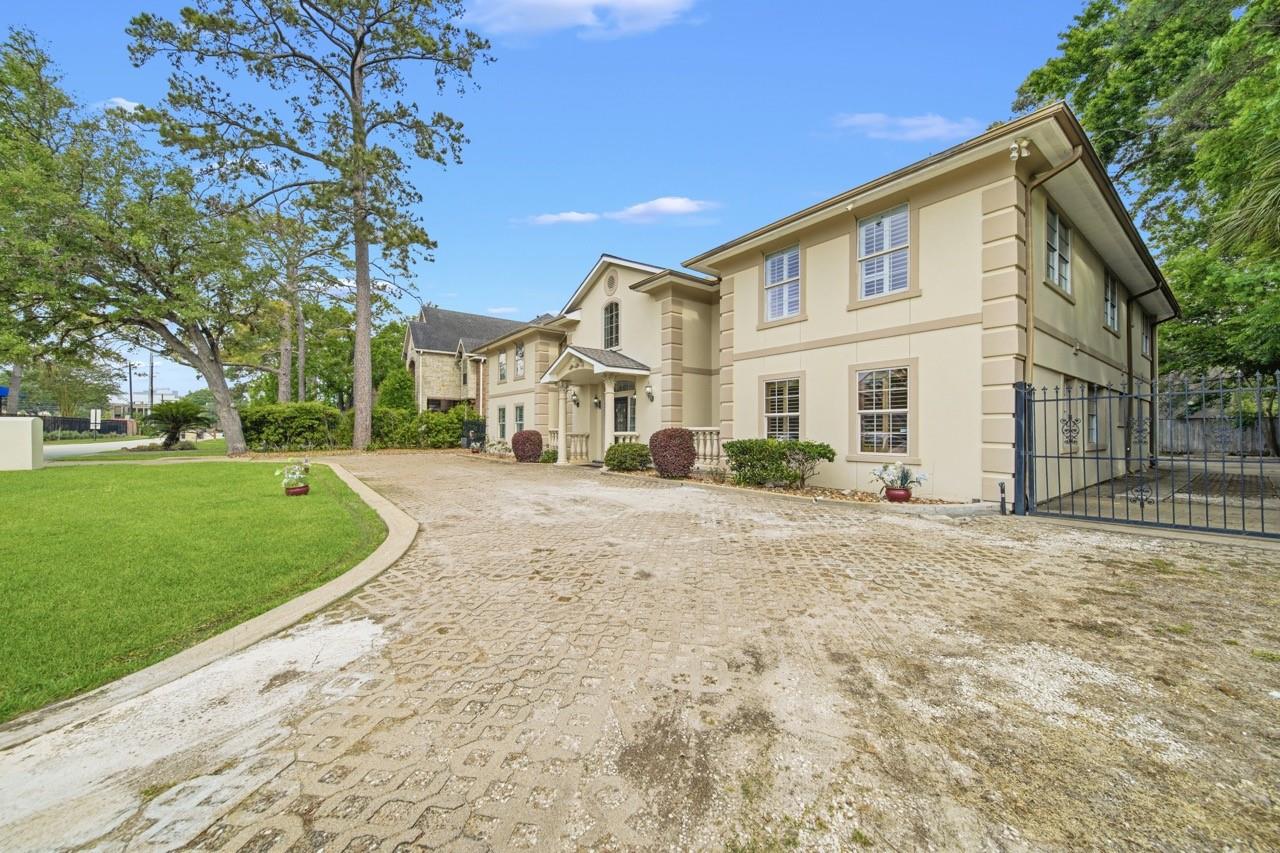 11730 Denise Dr, Houston, TX 77024 photo